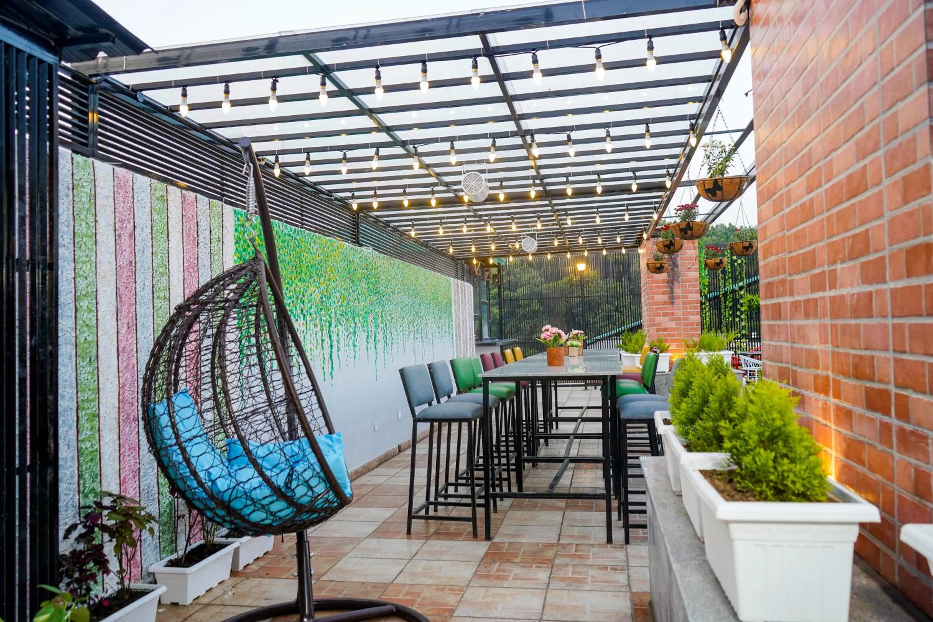 Restaurant/places to eat in The Eleganza