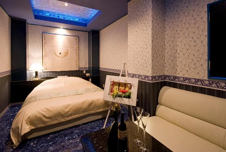 Photo of the whole room, Bed in Hotel TO