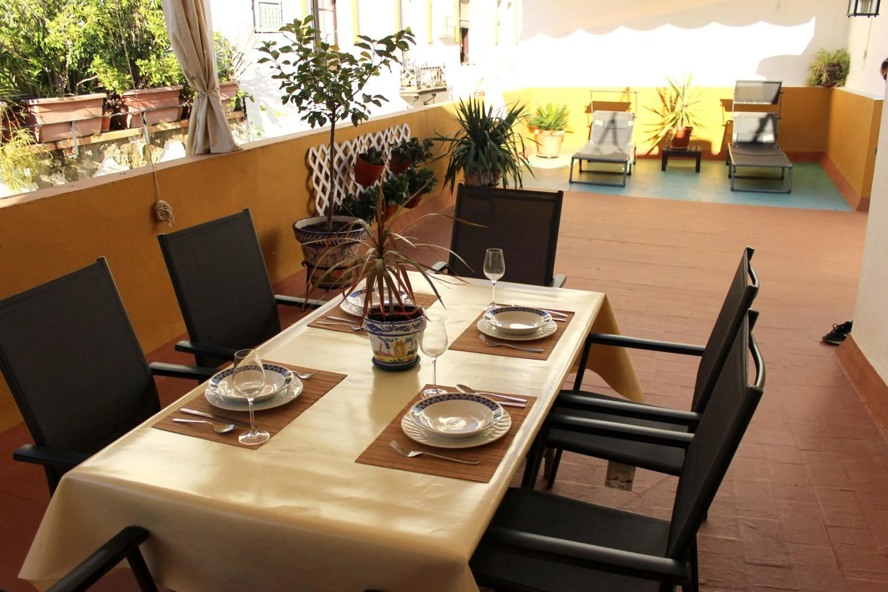 Balcony/Terrace in Duplex acogedor con gran terraza en pleno centro de Sevilla!