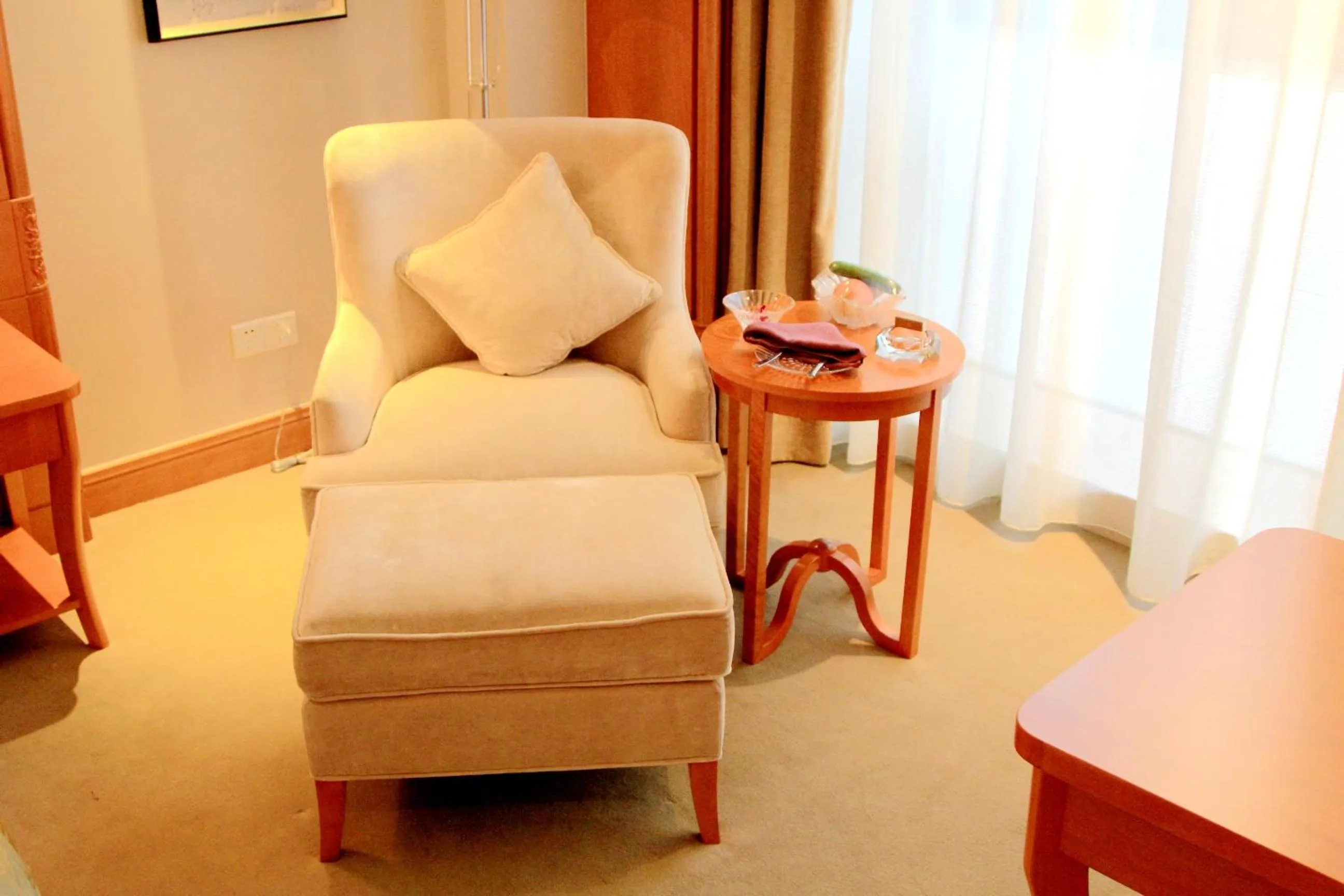 Seating area in Huaguoshan Hotel