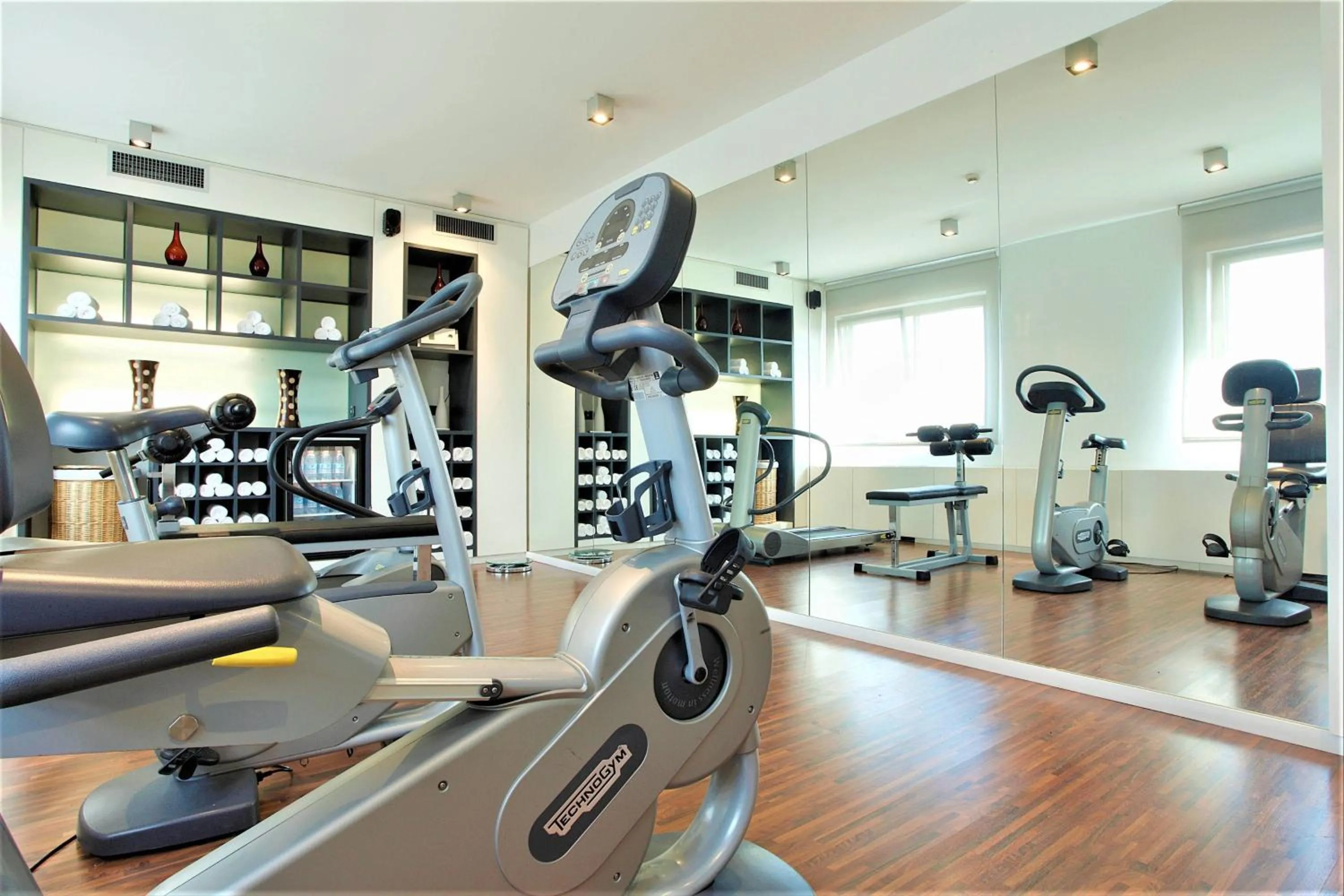 Fitness centre/facilities in AC Hotel Padova by Marriott