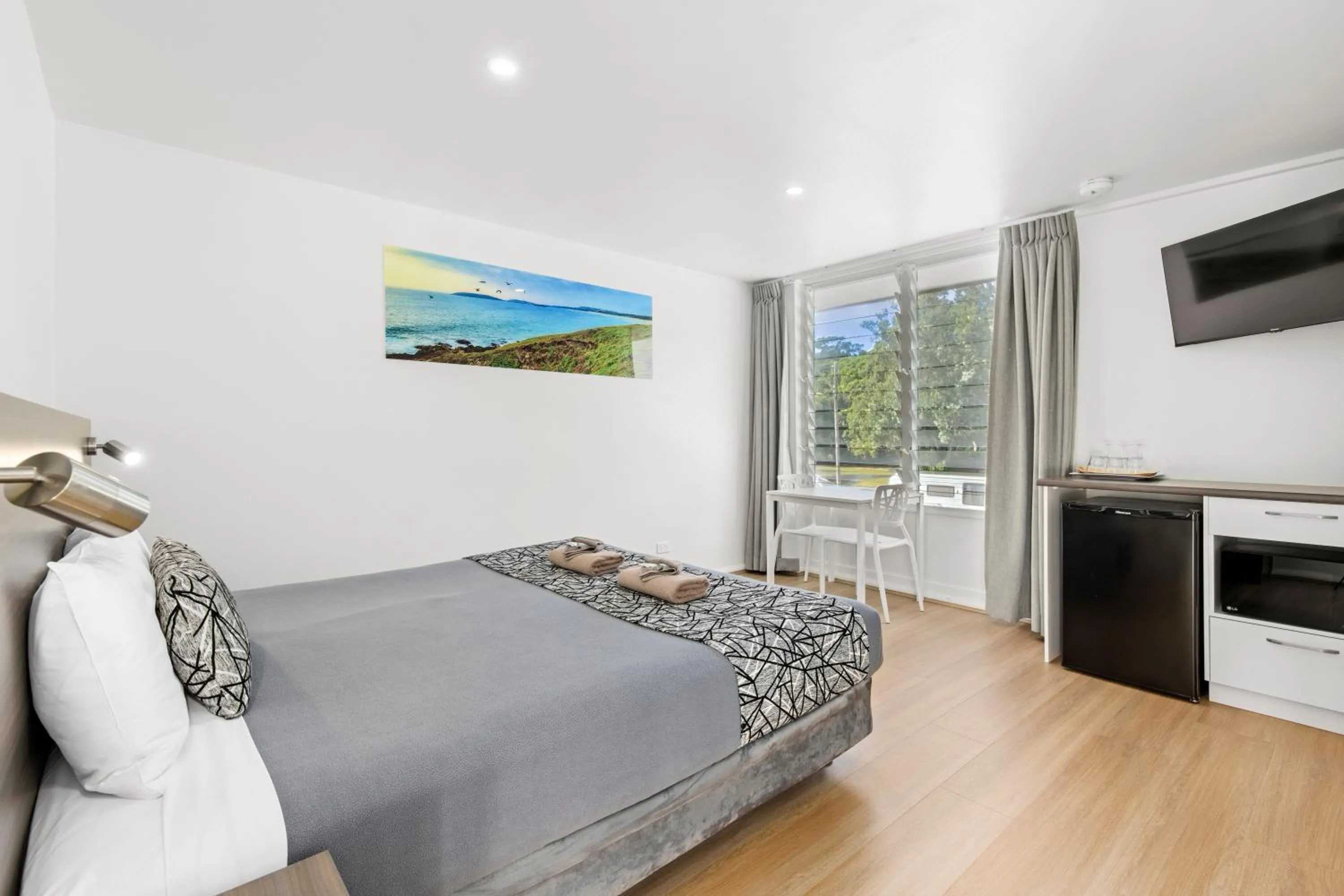 Bedroom, Bed in Surf Beach Motel Coffs