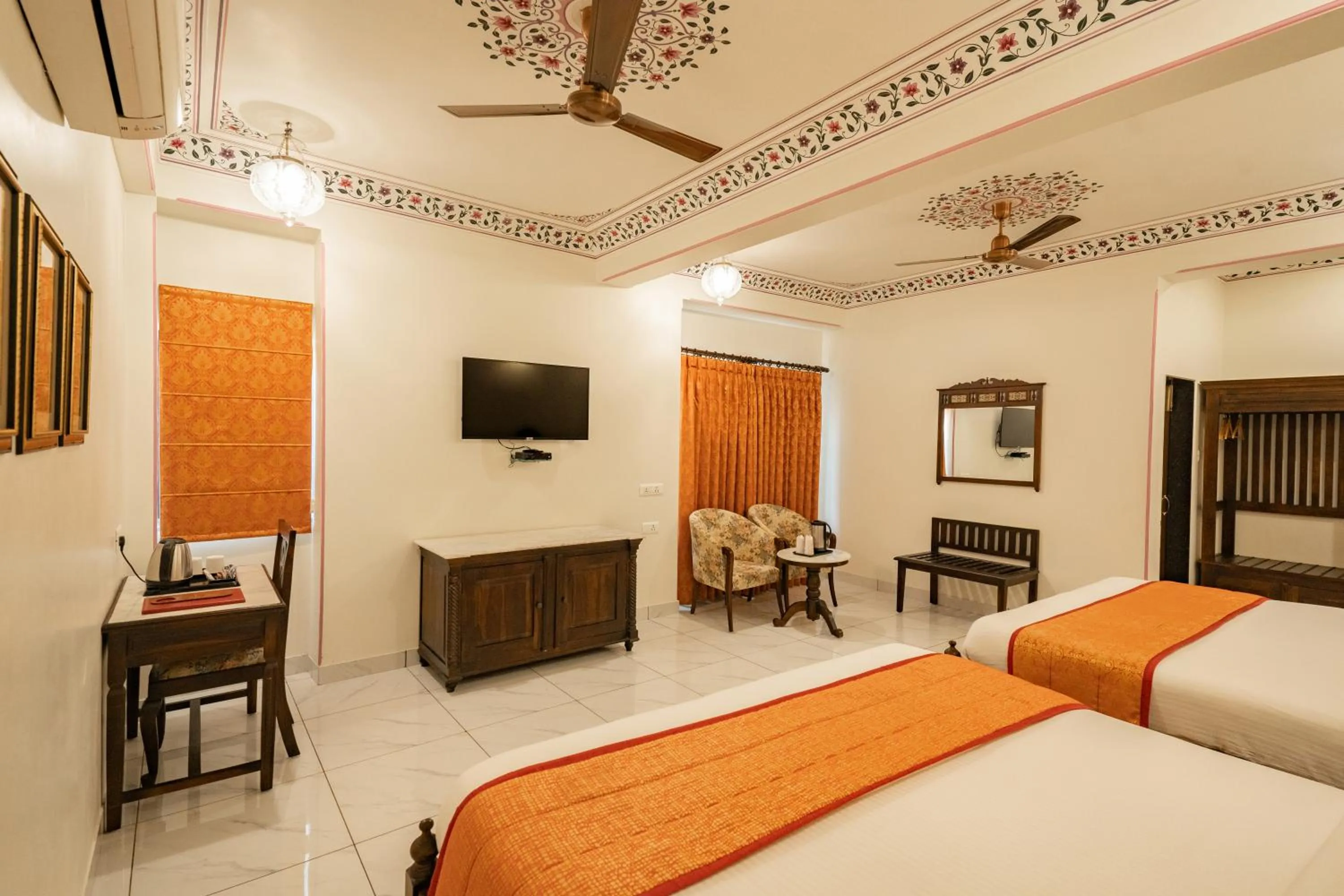 TV and multimedia, Bed in Umaid Residency - A Regal Heritage Home