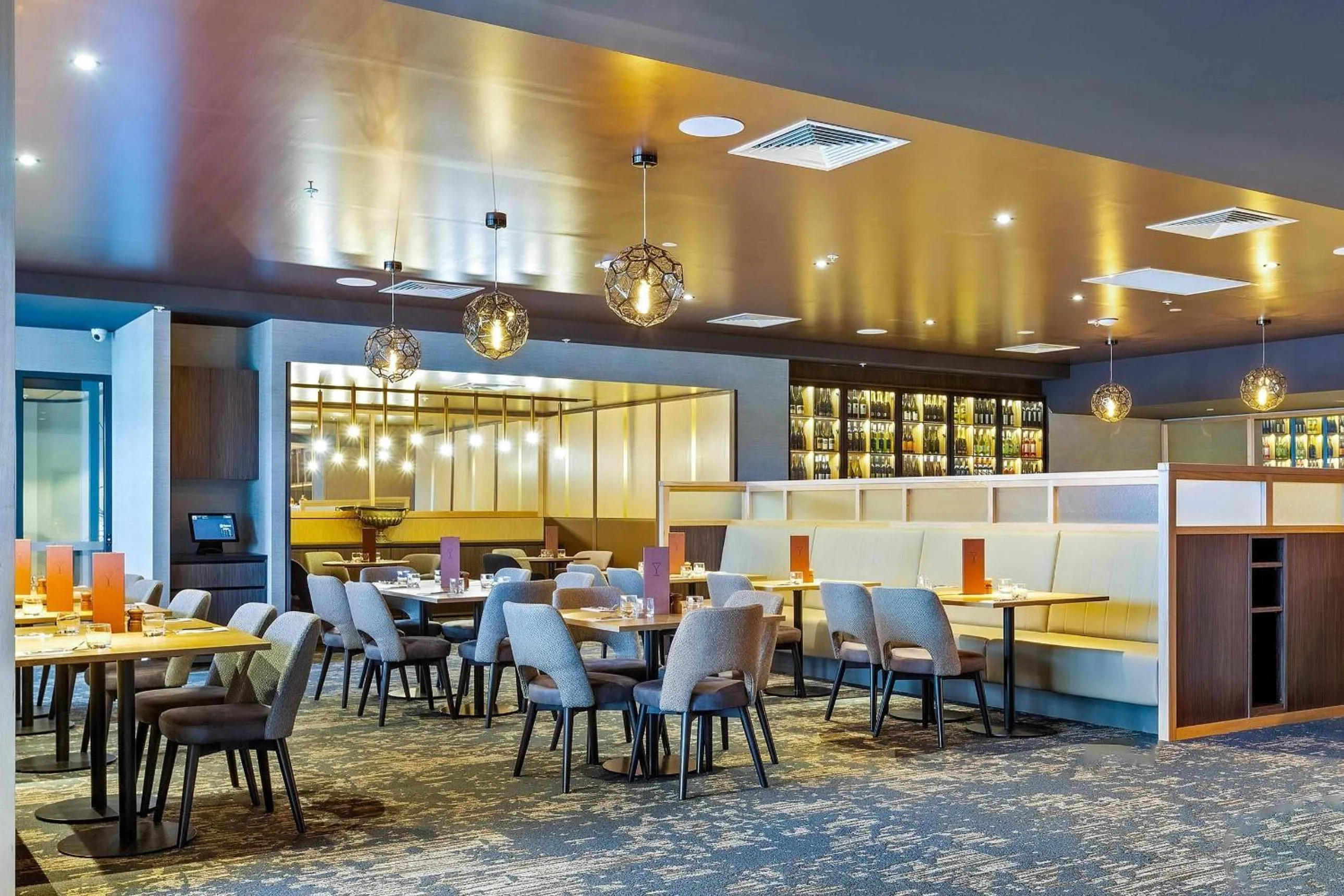 Restaurant/places to eat in Quality Hotel Lakeside