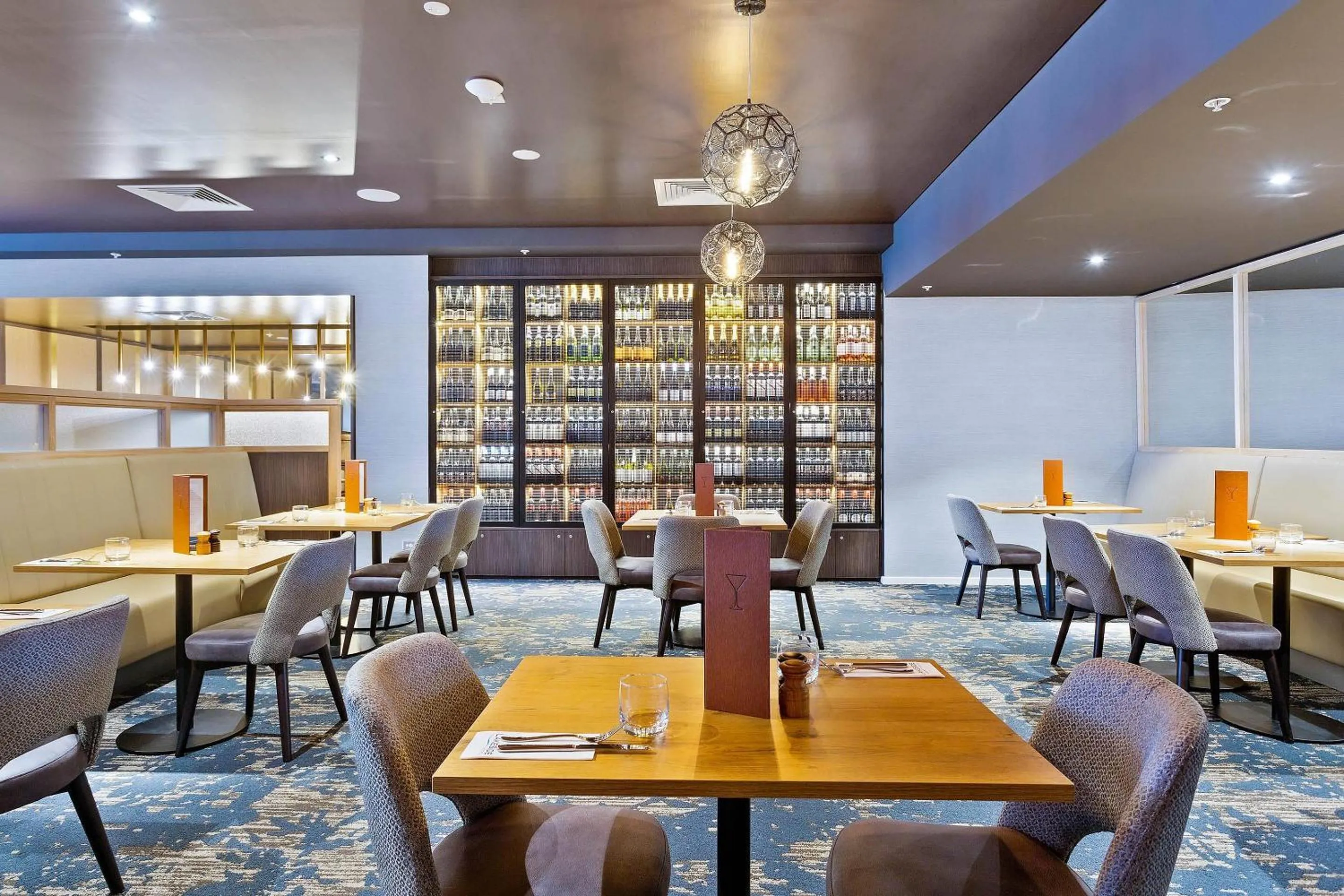 Restaurant/places to eat in Quality Hotel Lakeside