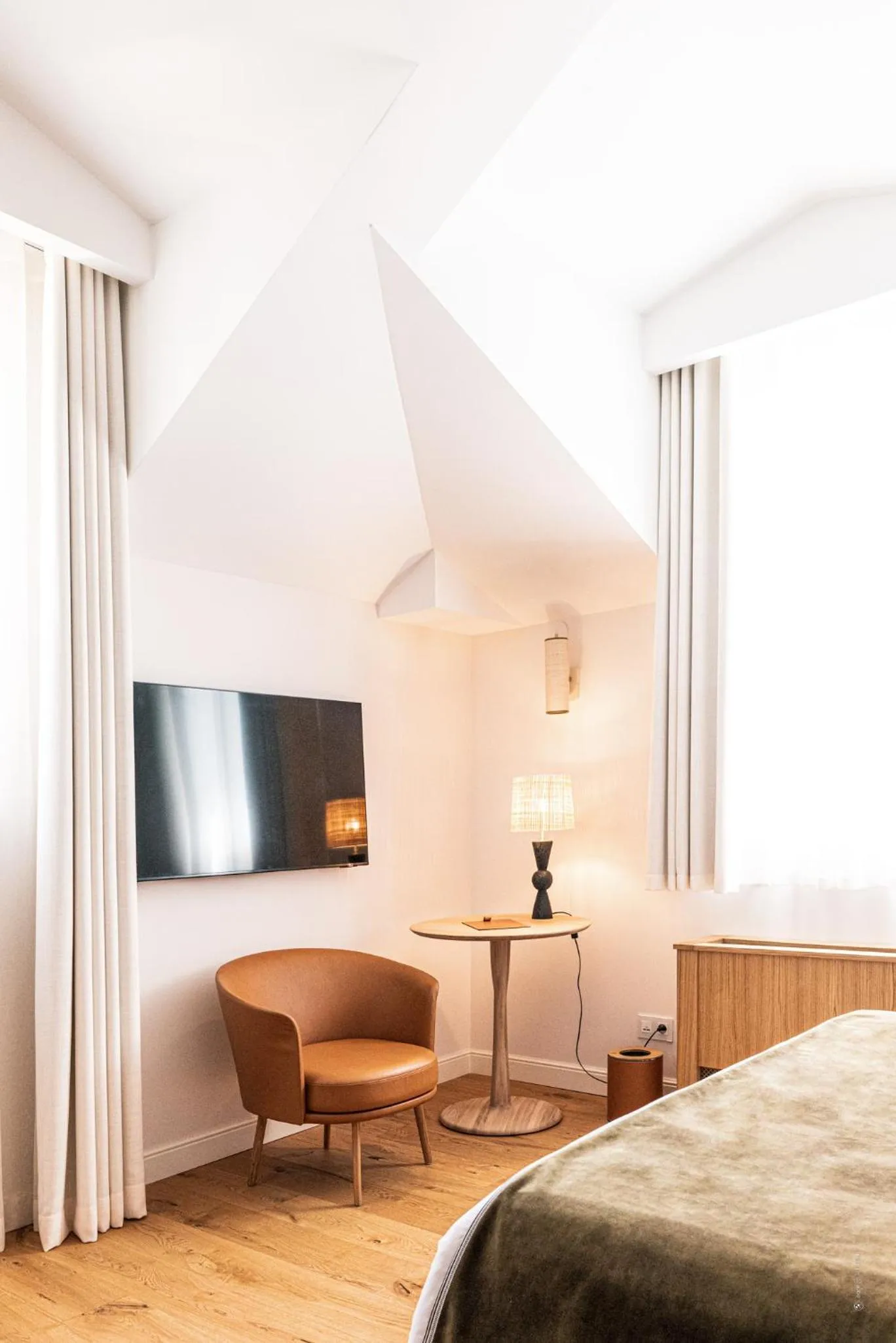 TV and multimedia, Bed in Hôtel Le Mosaïque