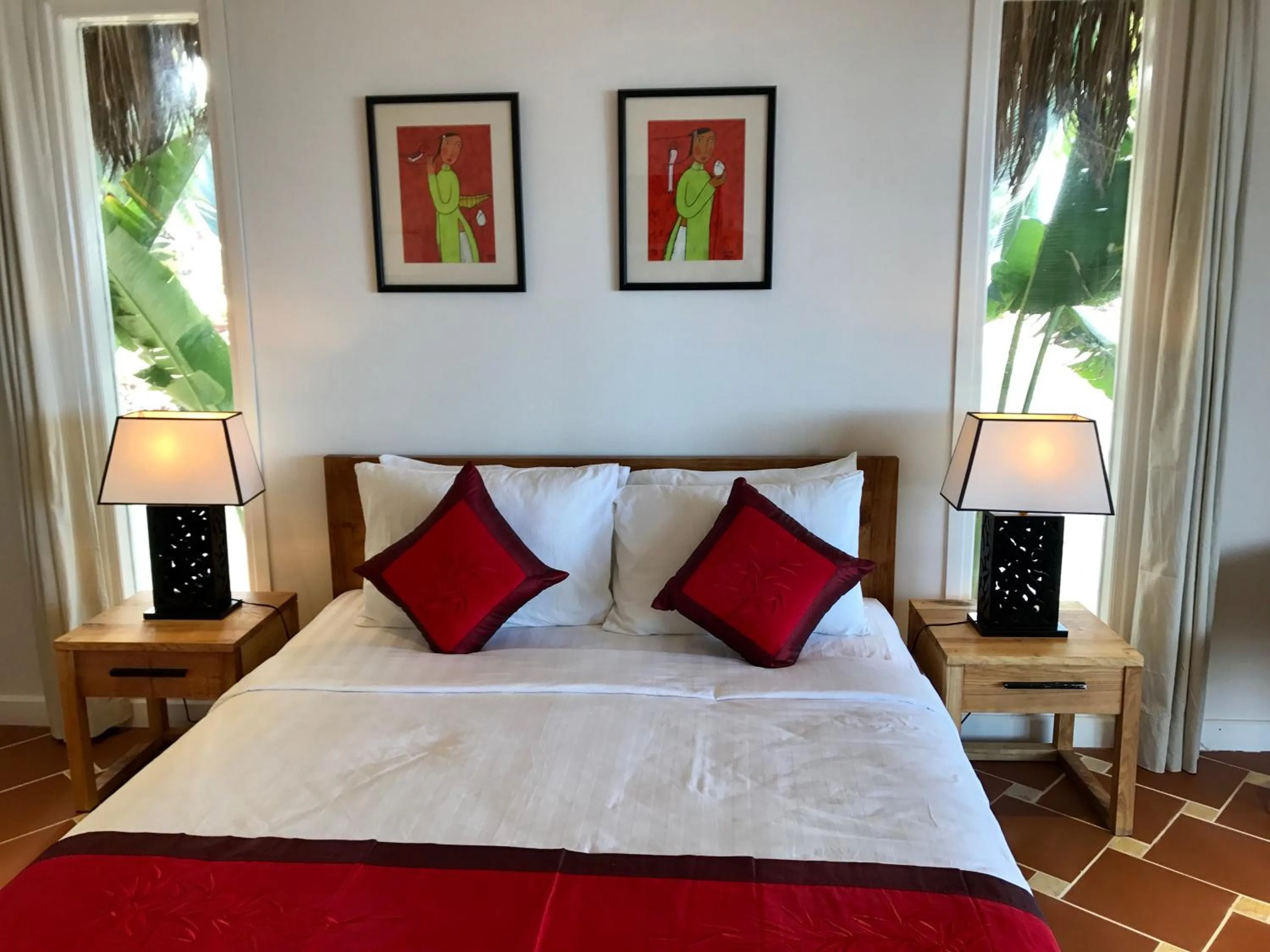 Bedroom, Bed in Peppercorn Beach Resort