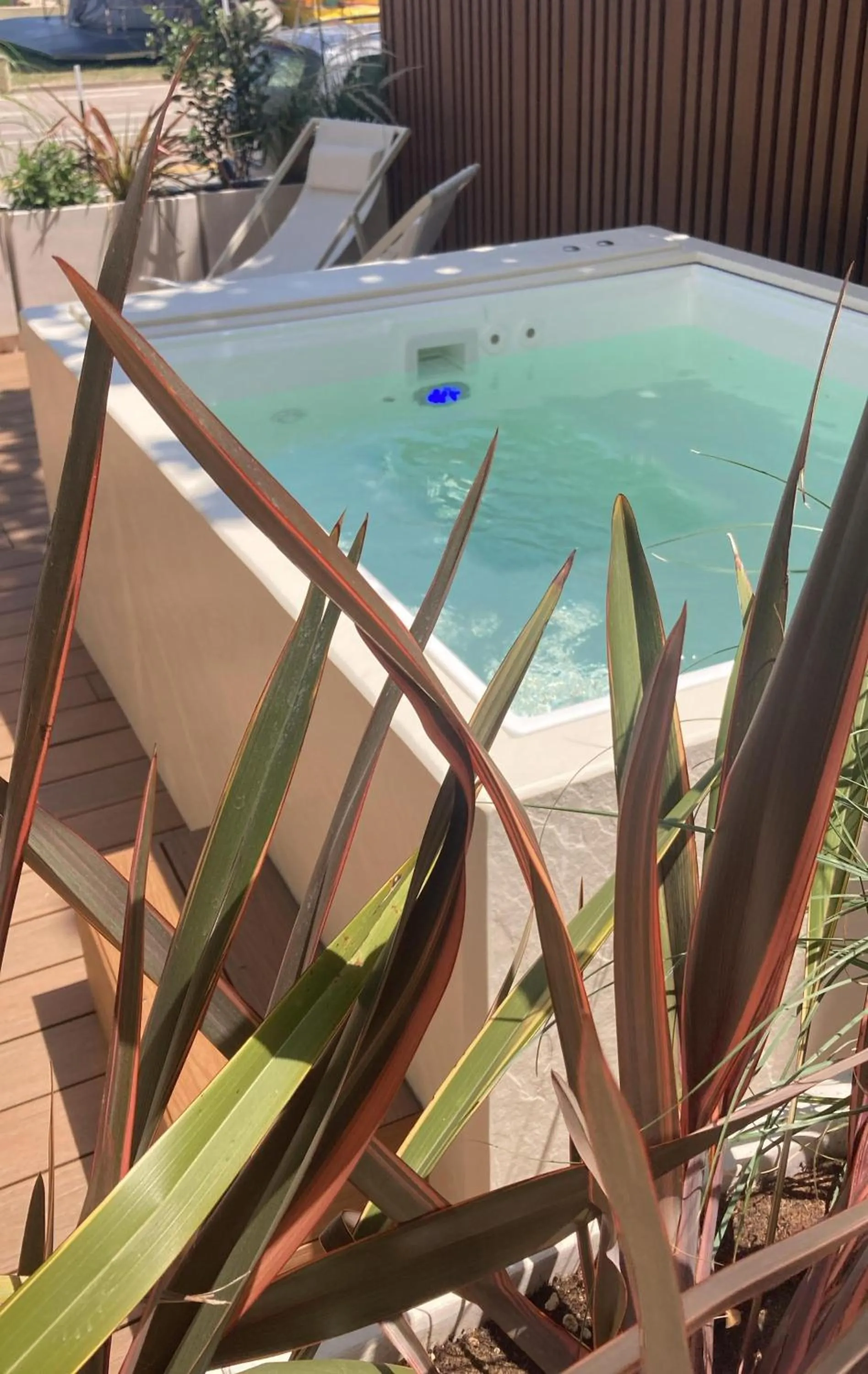 Property building in Hotel LaMorosa