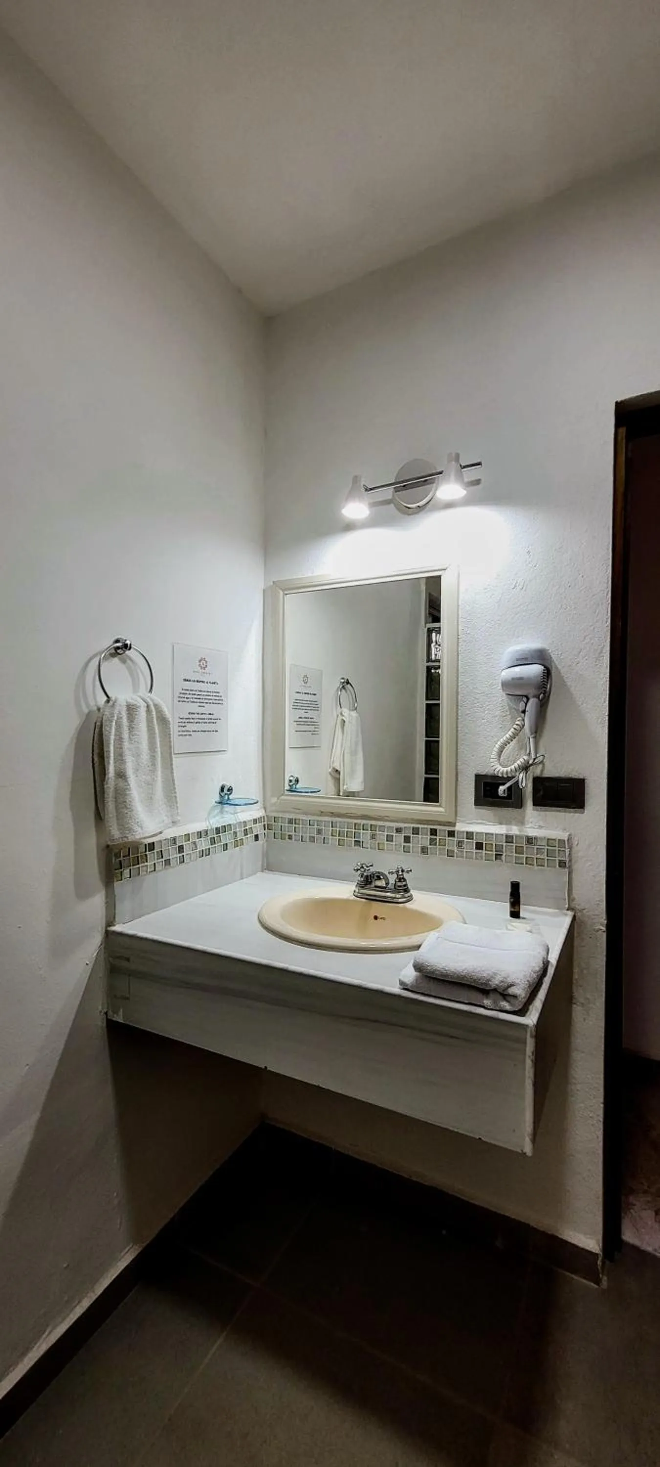 Bathroom in Doña Adelina House