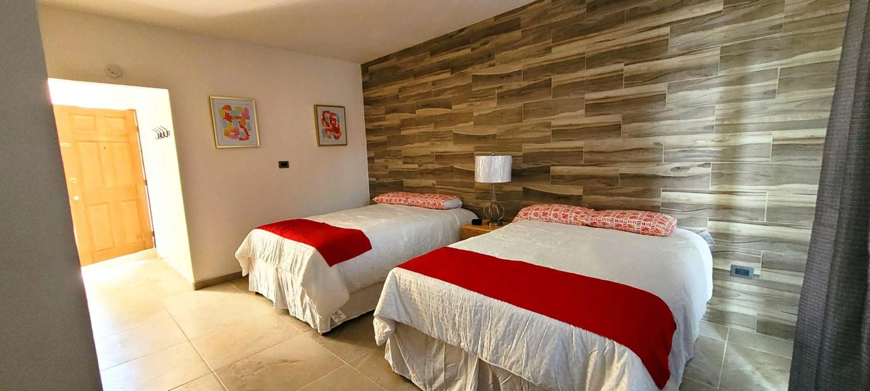 Photo of the whole room, Bed in Doña Adelina House