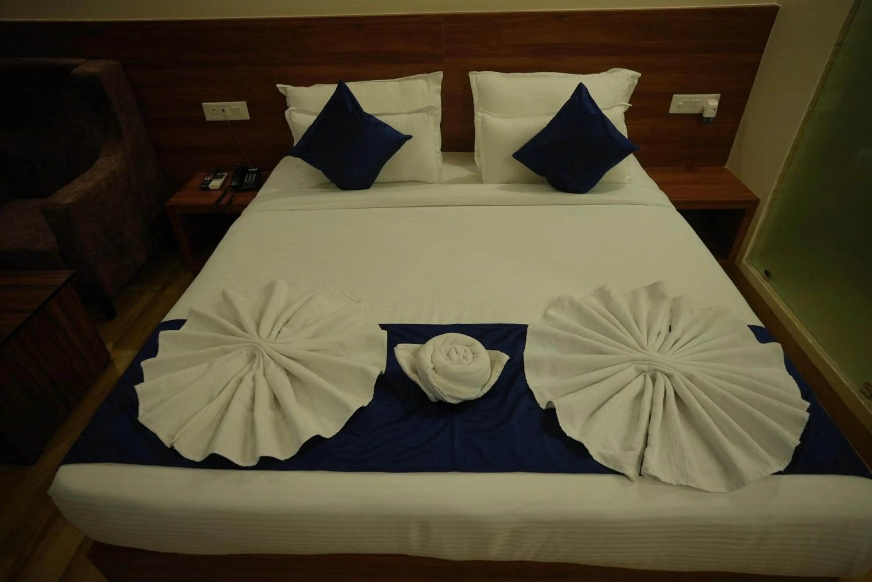 Bed in HOTEL MAKHAN VIHAR