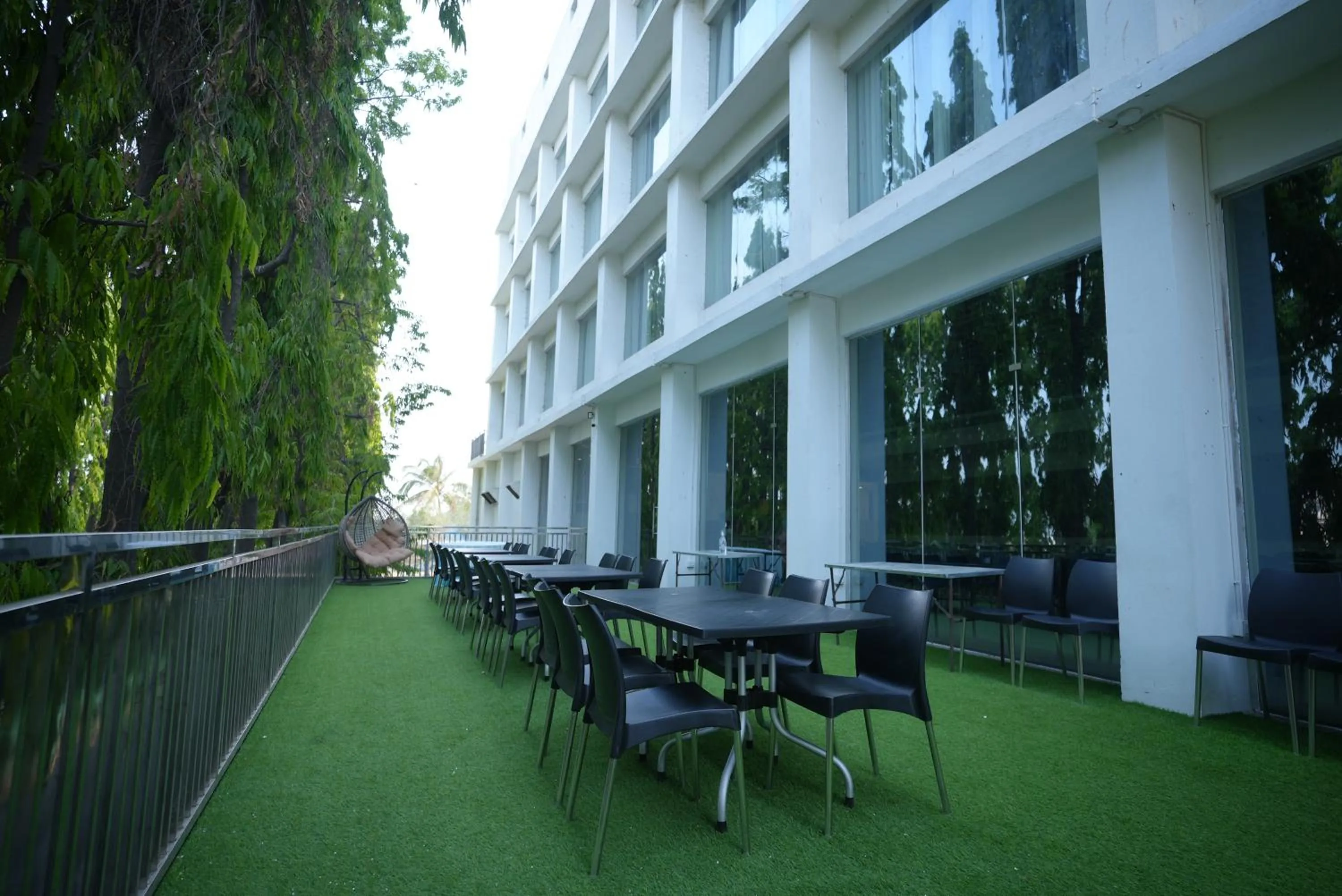 Garden in HOTEL MAKHAN VIHAR