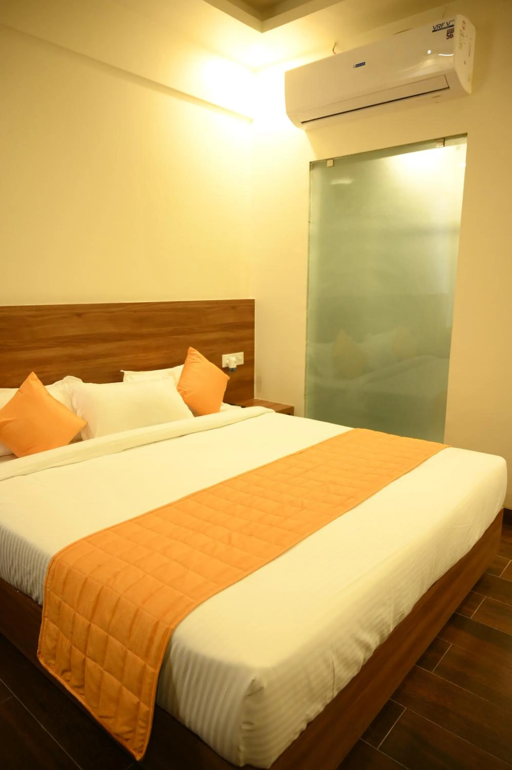 Bedroom, Bed in HOTEL MAKHAN VIHAR