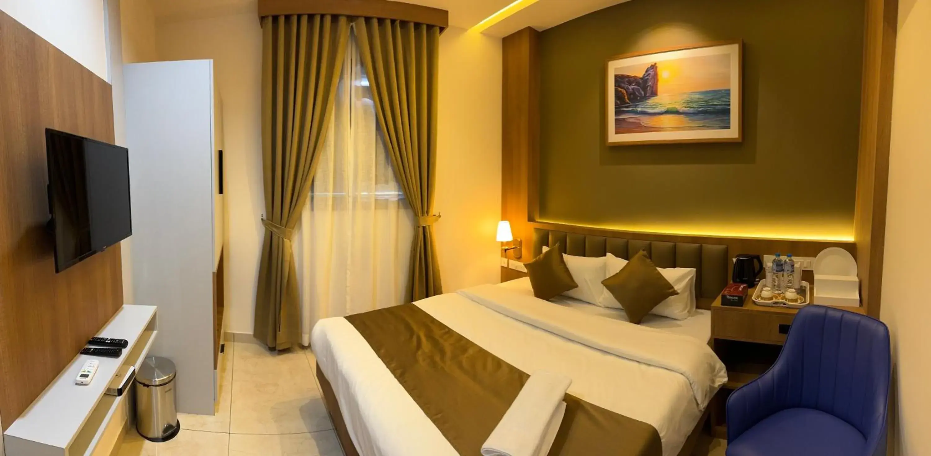 Deluxe Double Room in MEDLEY REGENCY Deluxe Double Room in MEDLEY REGENCY