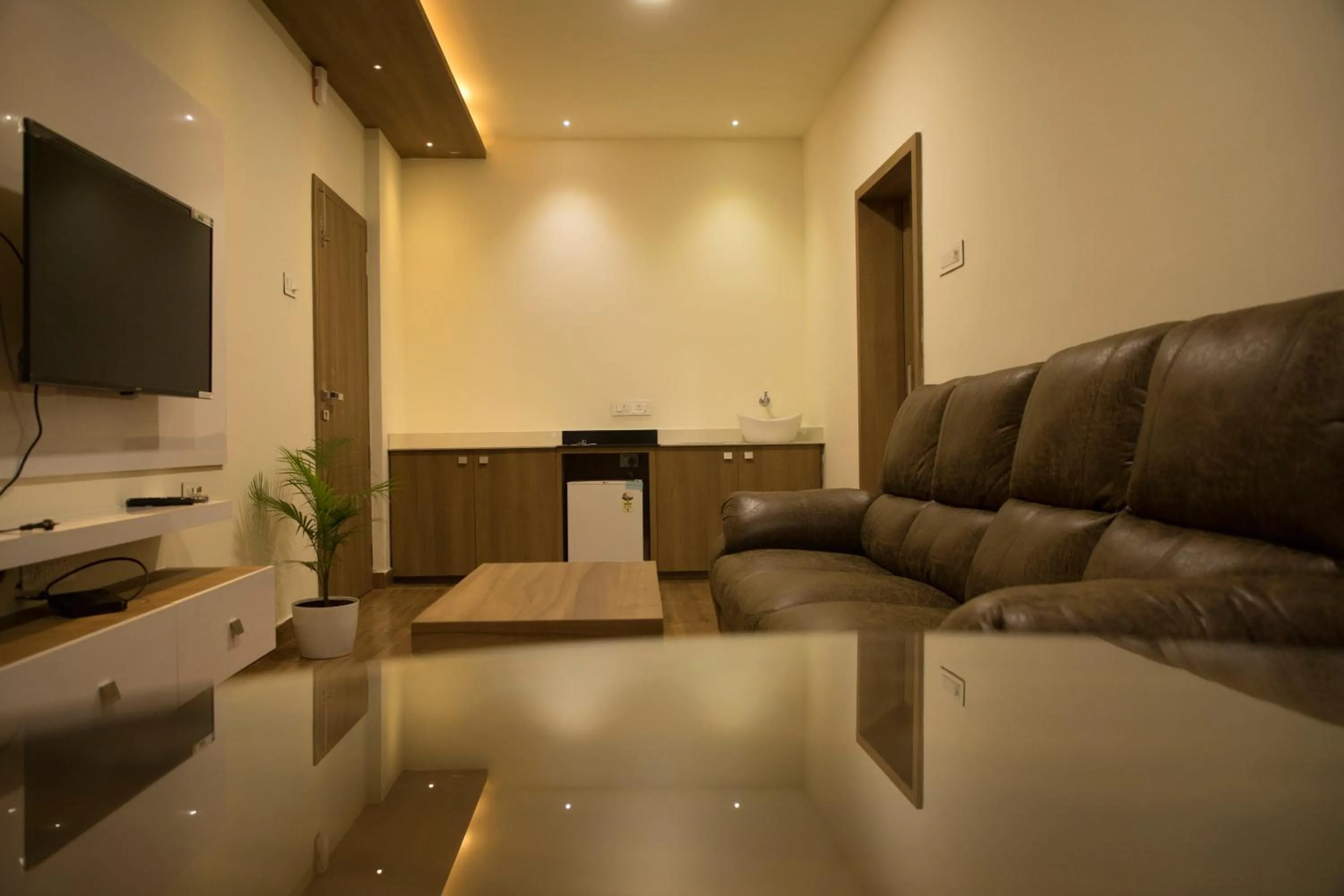 Communal lounge/ TV room in MEDLEY REGENCY