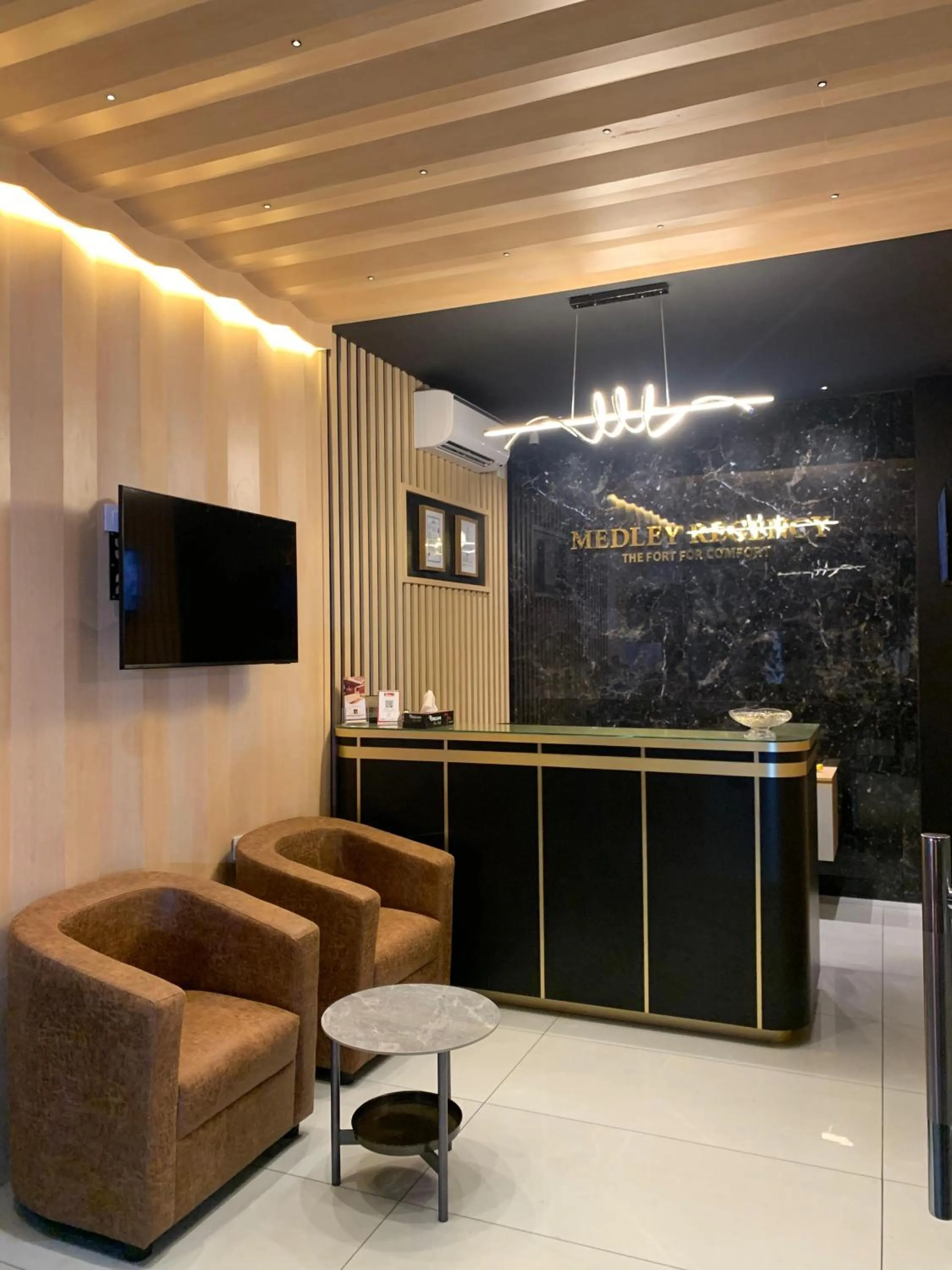 Seating area in MEDLEY REGENCY