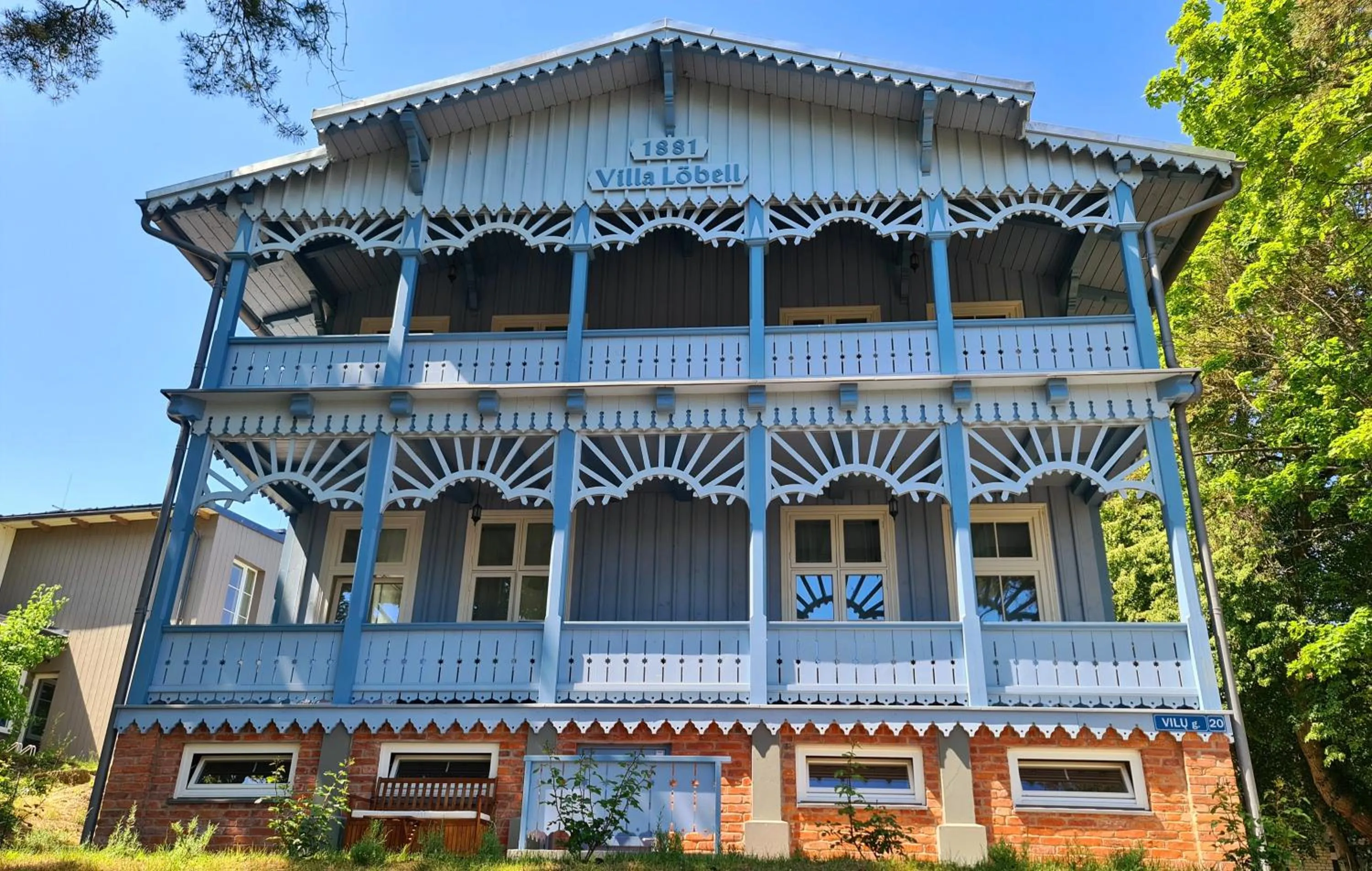 Property building in Villa Loebel 1881