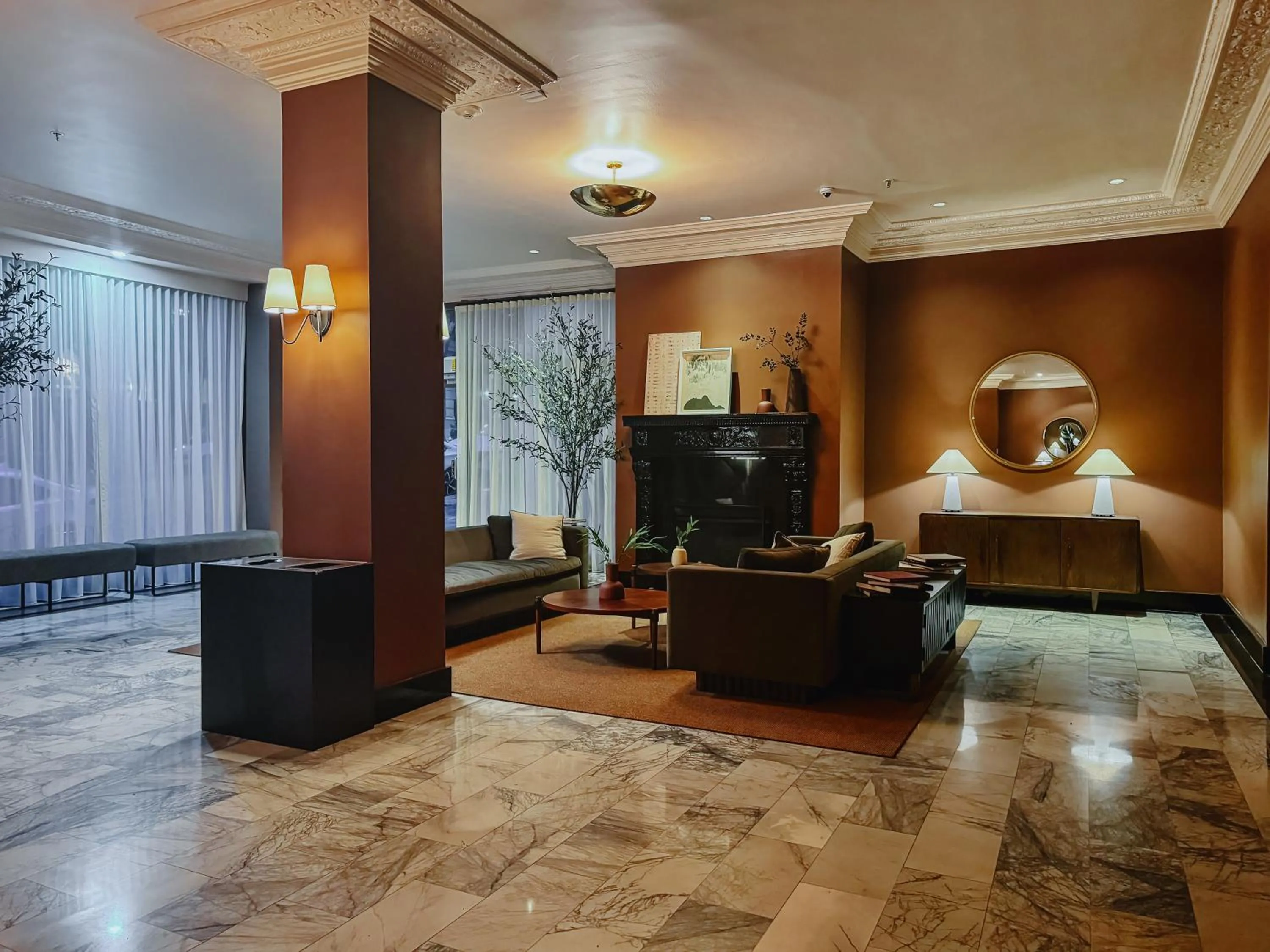 Lobby or reception in FOUND Hotel Carlton, Nob Hill