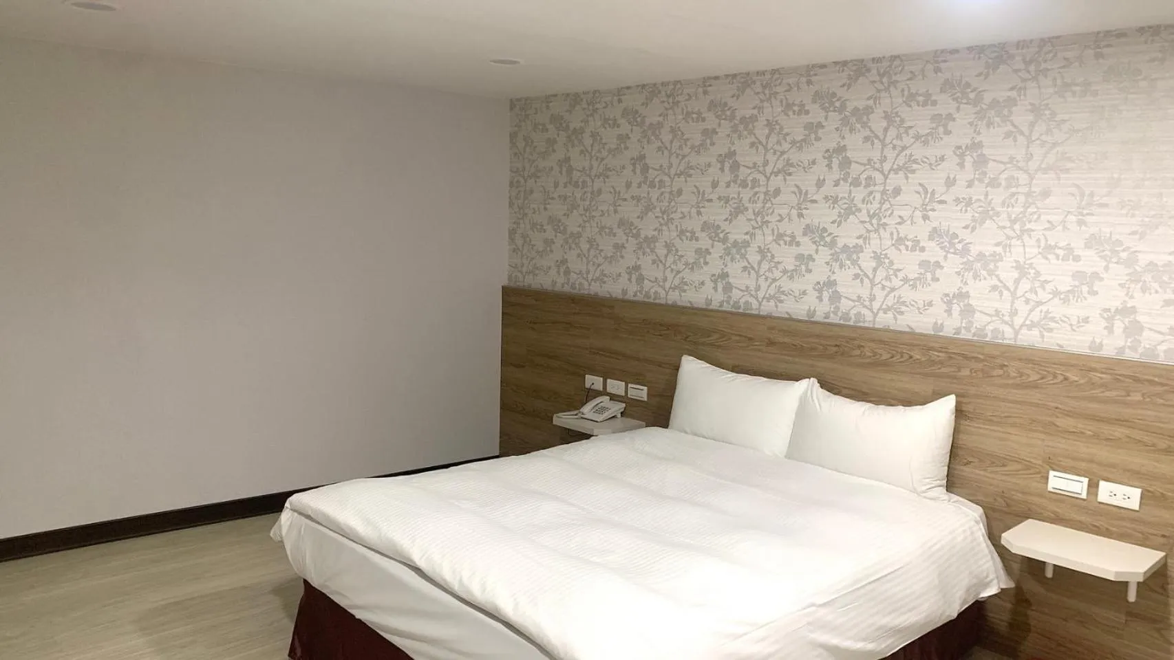 Bed in 嵐茵鐵道旅館