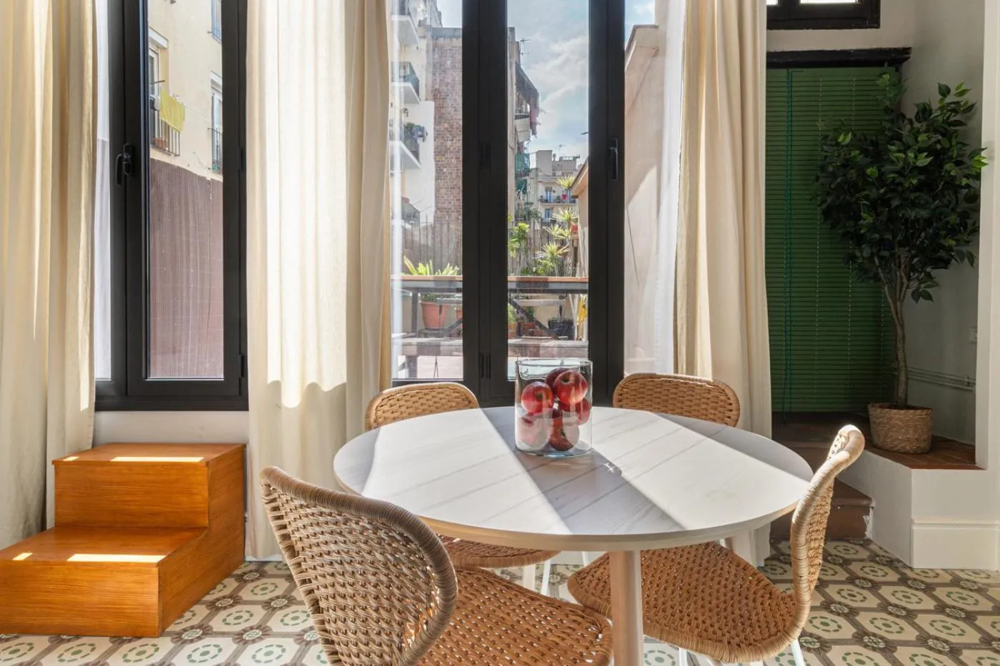 Seating area in Weflating Sant Antoni Market