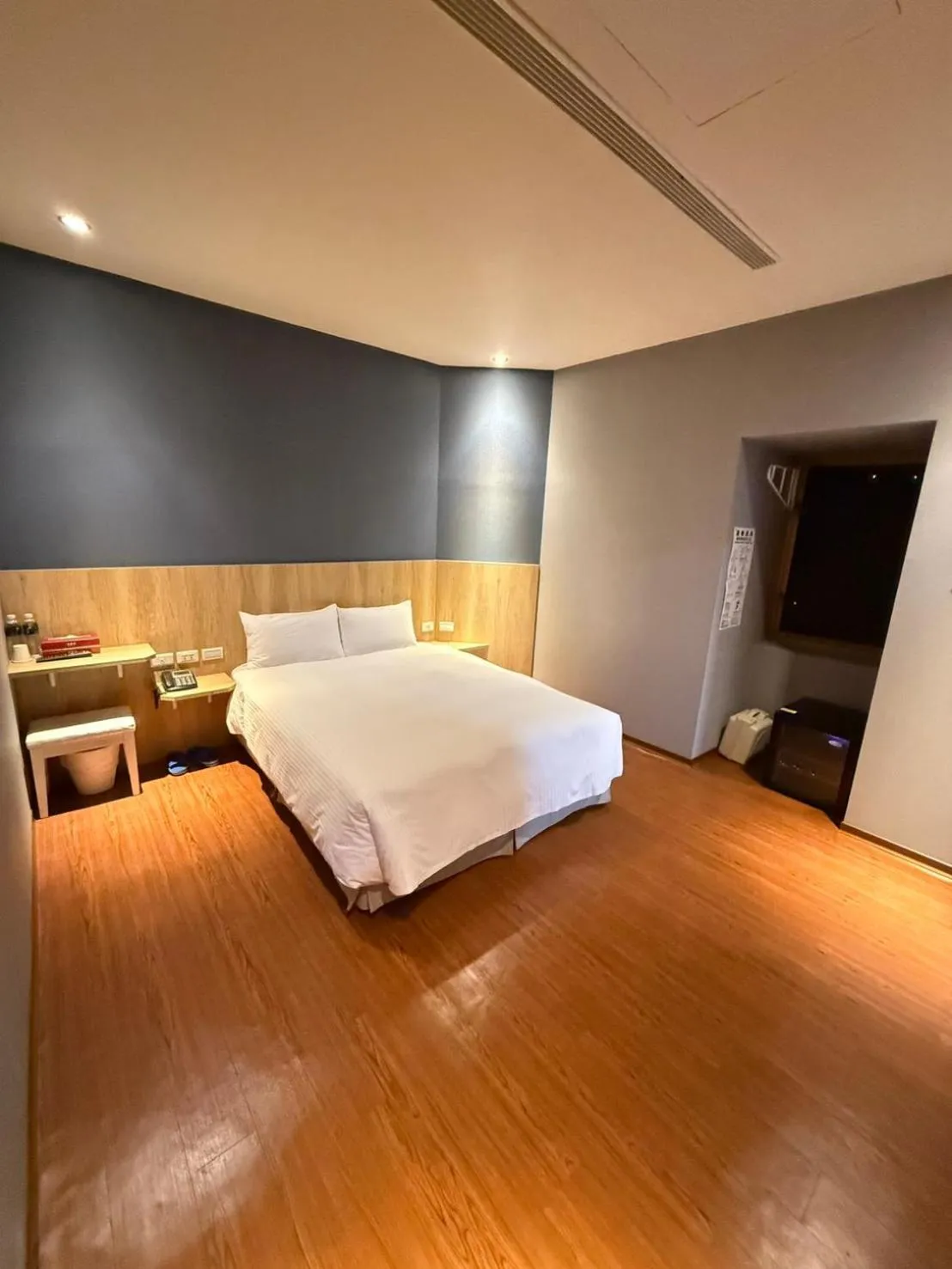 Bed in The Prince Hotel