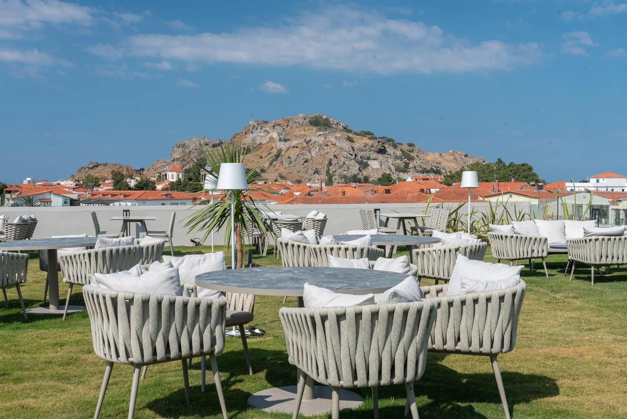 Restaurant/places to eat in GRAND PATELLI