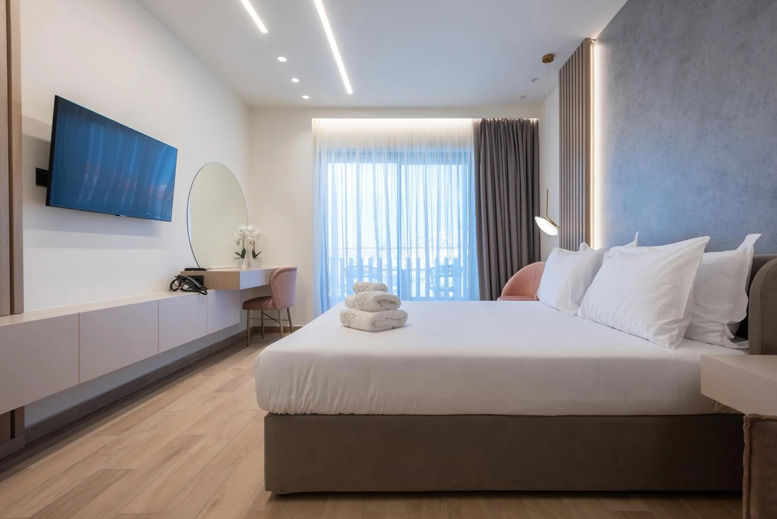 Bed in GRAND PATELLI