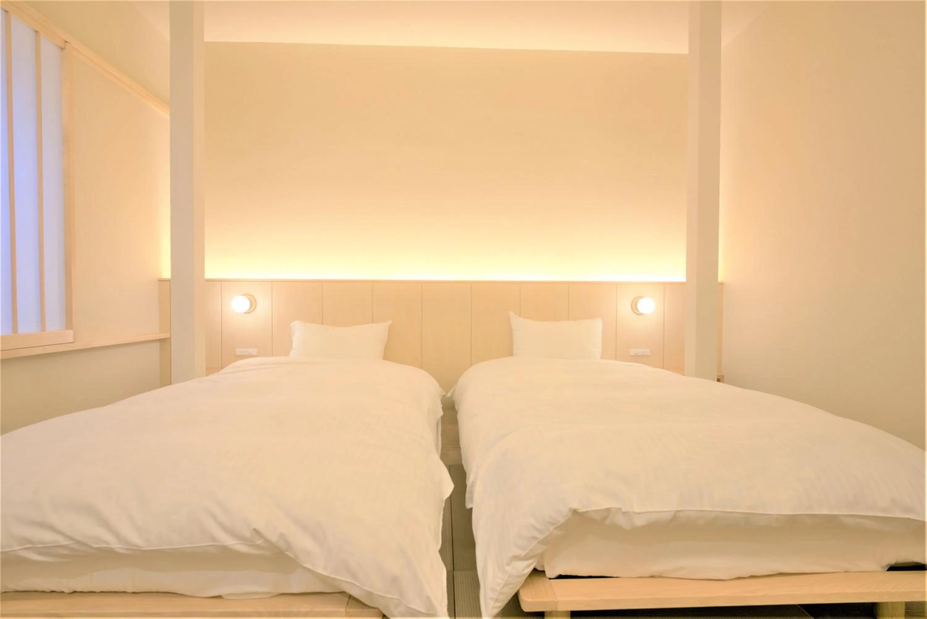 Photo of the whole room, Bed in Zen no Yu