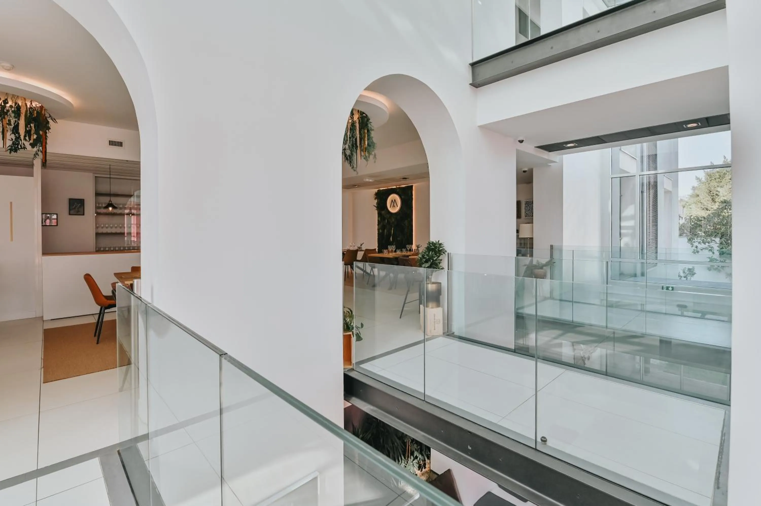 Restaurant/places to eat in Le Meez