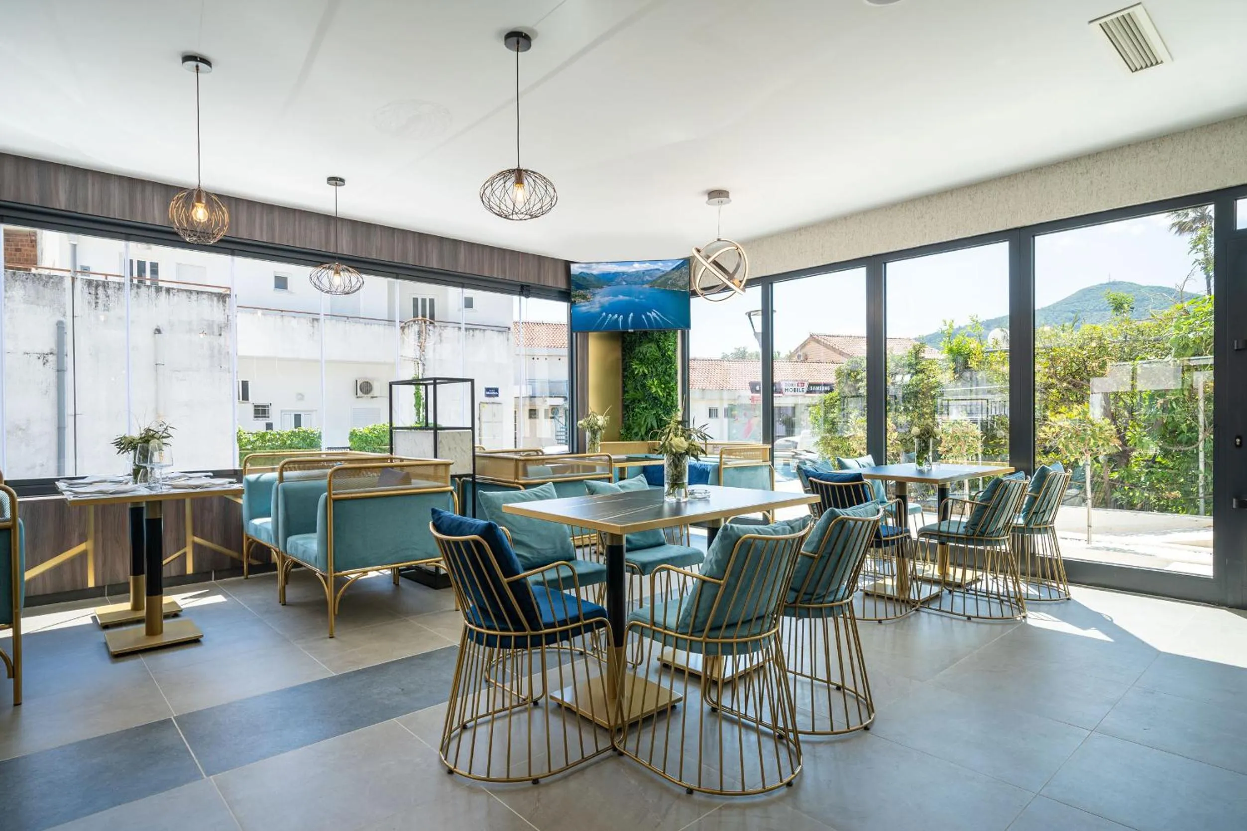 Restaurant/places to eat in Hotel Millennium by Aycon