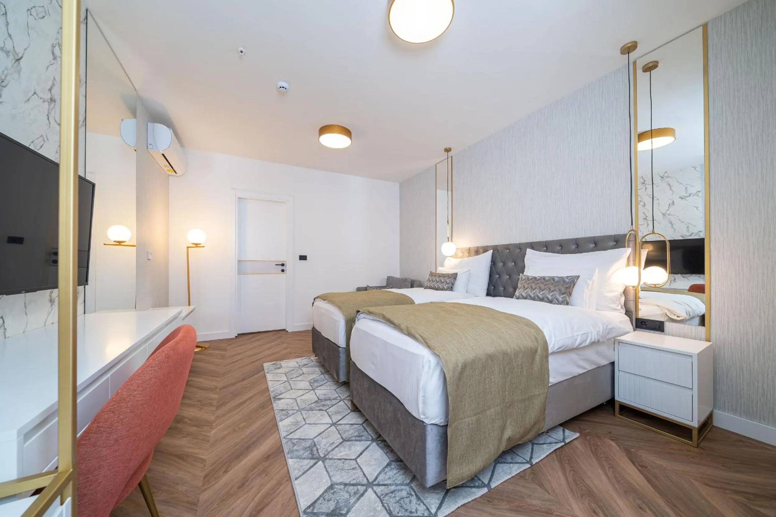 Photo of the whole room, Bed in Hotel Millennium by Aycon