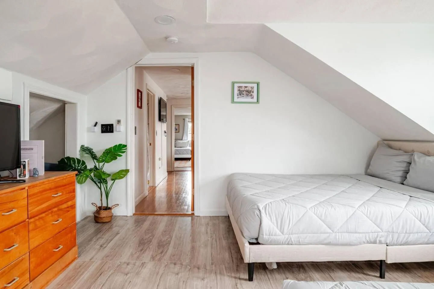 Bed in NEW! Family-Friendly Getaway -1 Mi to Dtwn Salem w Roof Deck & Tiki Bar