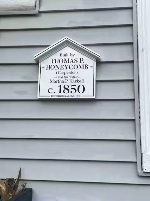 NEW! Family-Friendly Getaway -1 Mi to Dtwn Salem w Roof Deck & Tiki Bar