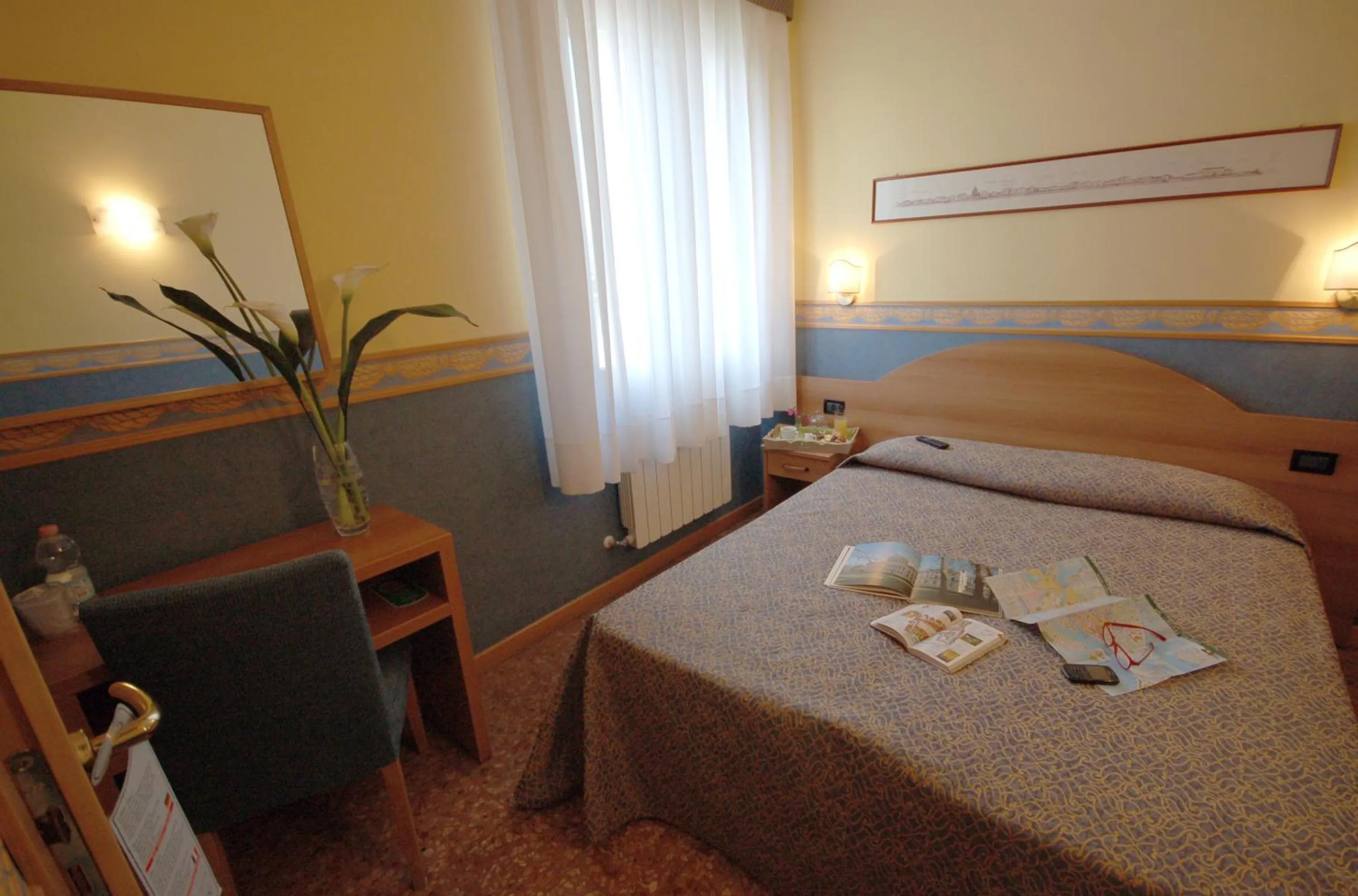 Photo of the whole room in Antica Villa Graziella Venice - Atika & Atif