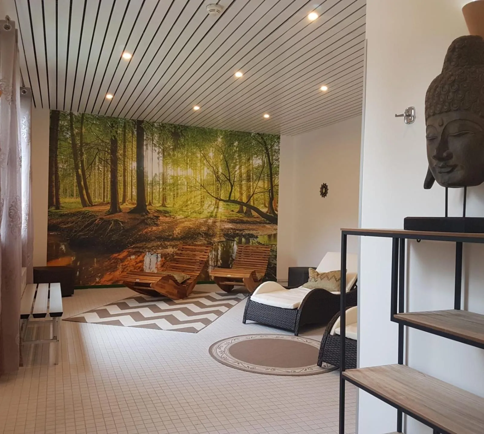 Swimming pool in Hotel Am Kurpark