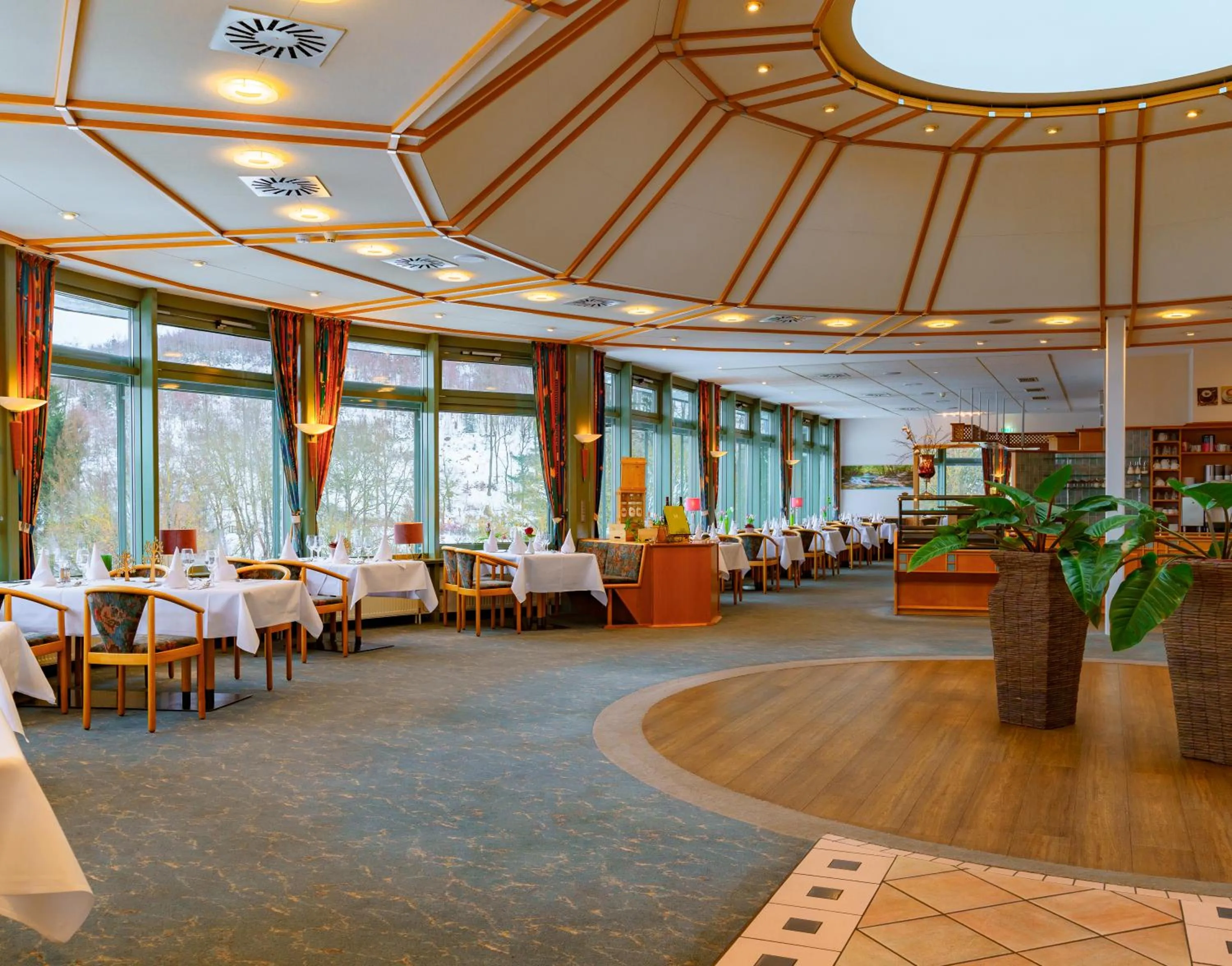 Restaurant/places to eat in Hotel Am Kurpark