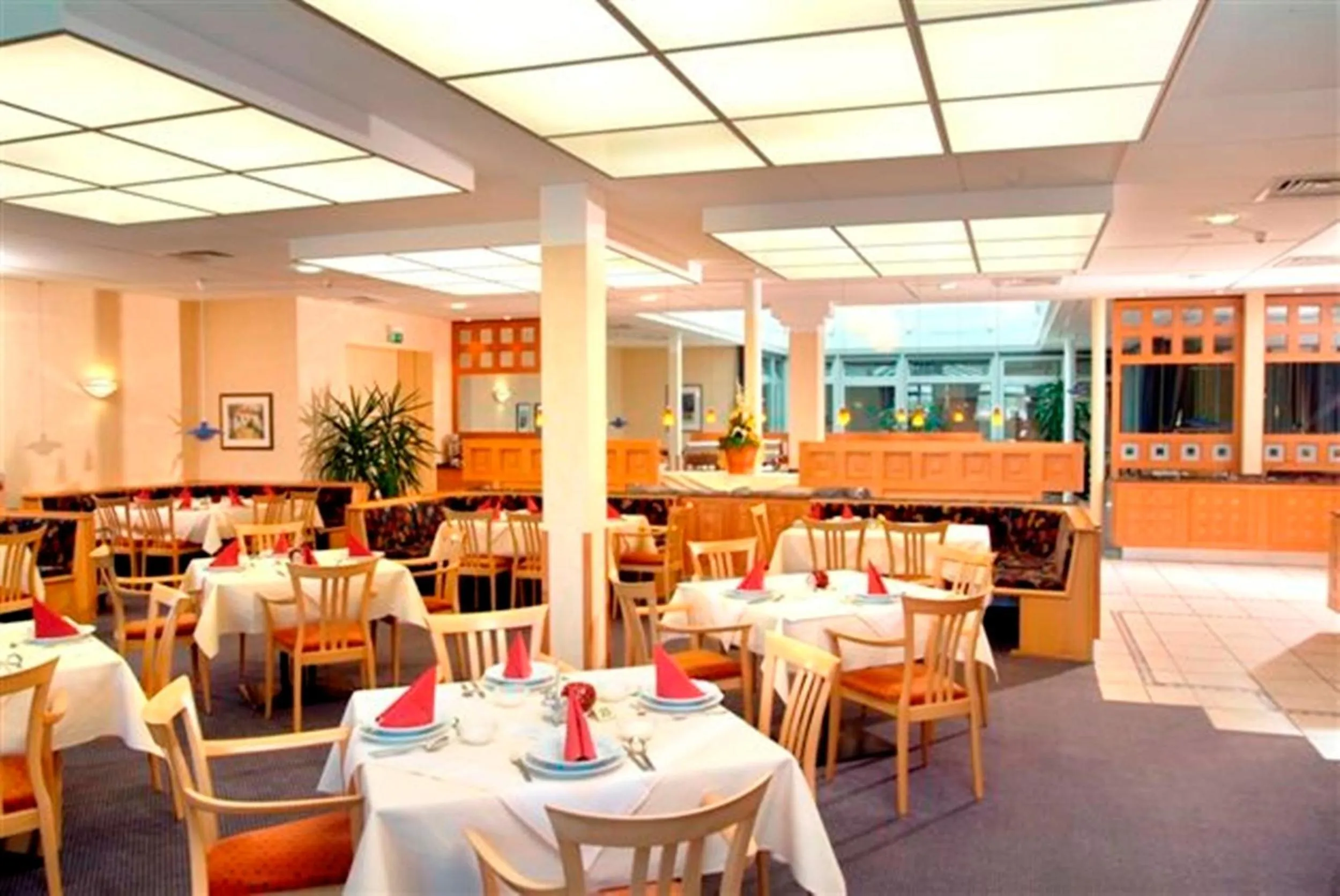 Restaurant/places to eat in Hotel Am Kurpark