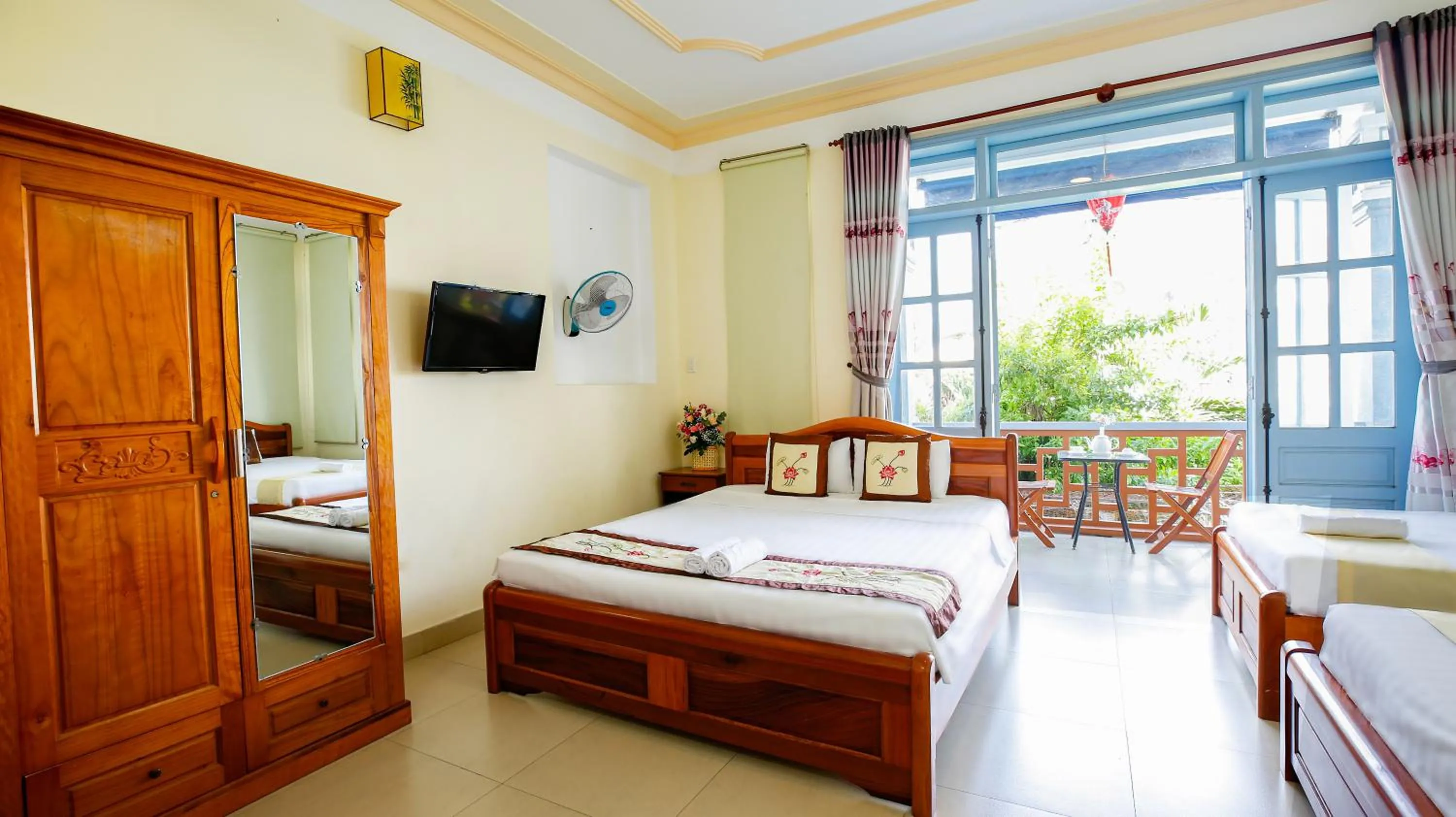 Photo of the whole room, Bed in Areca Homestay