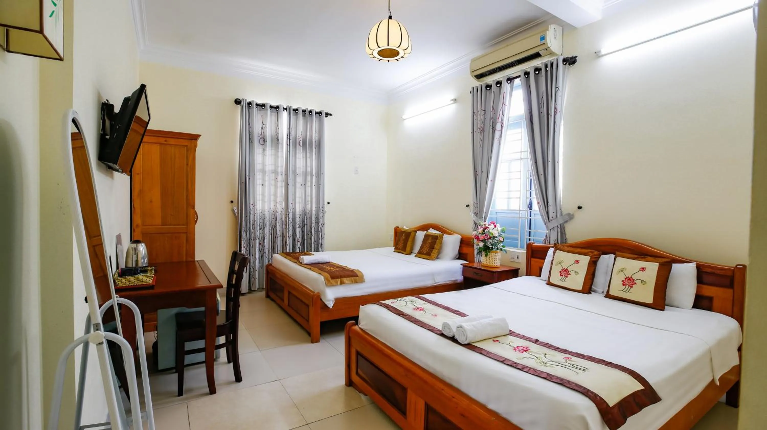 Photo of the whole room, Bed in Areca Homestay