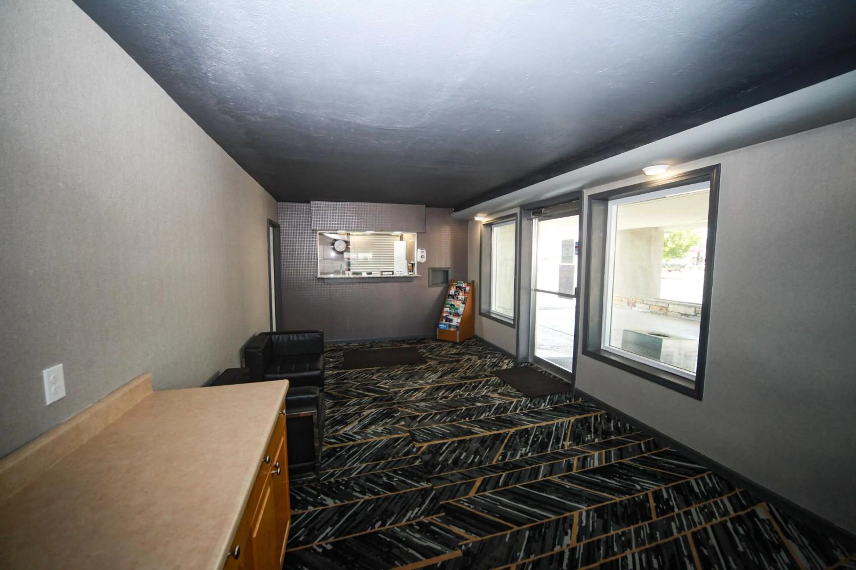 Lobby or reception in Relax Inn Bradford