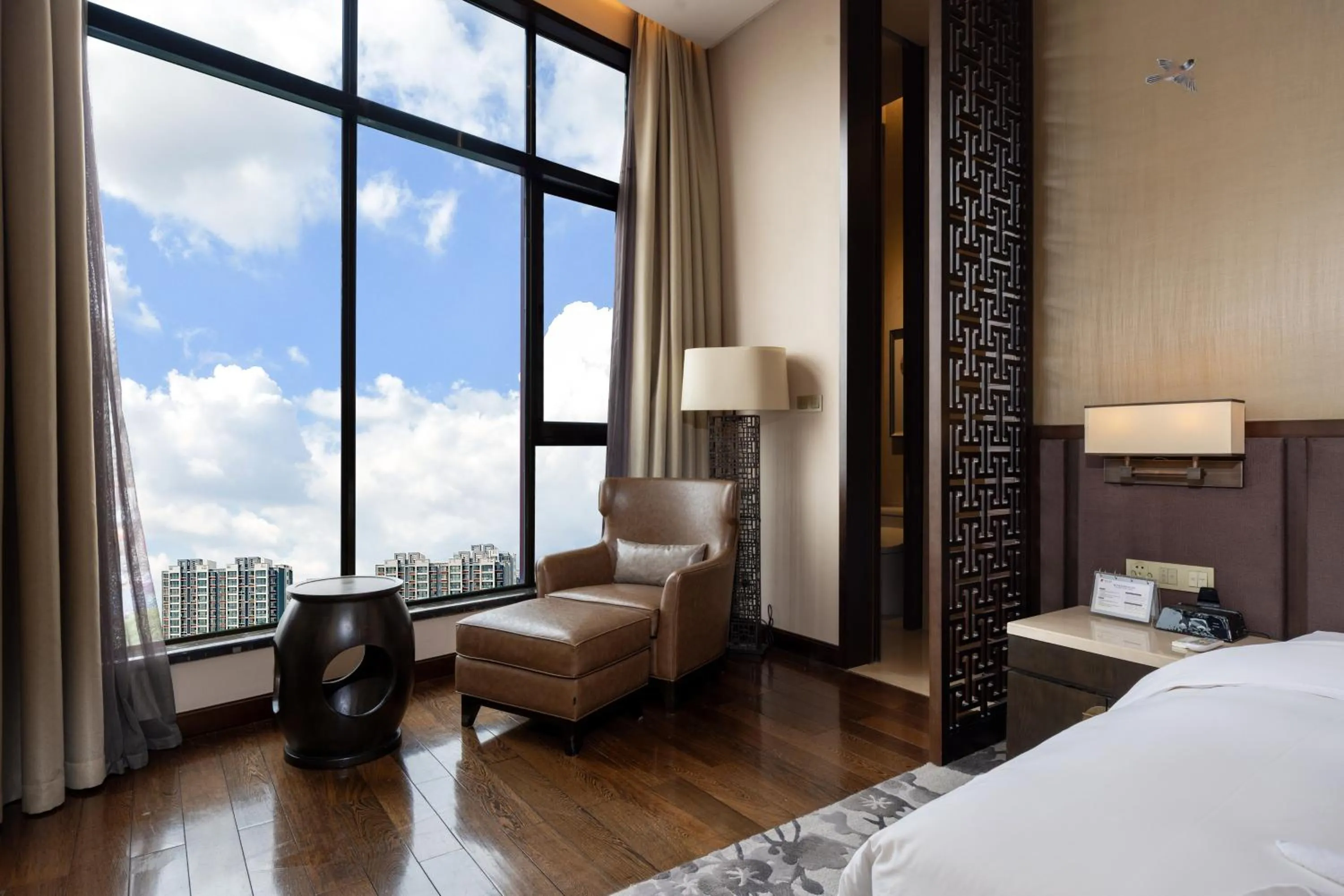 Bed in Yue Yang Hotel