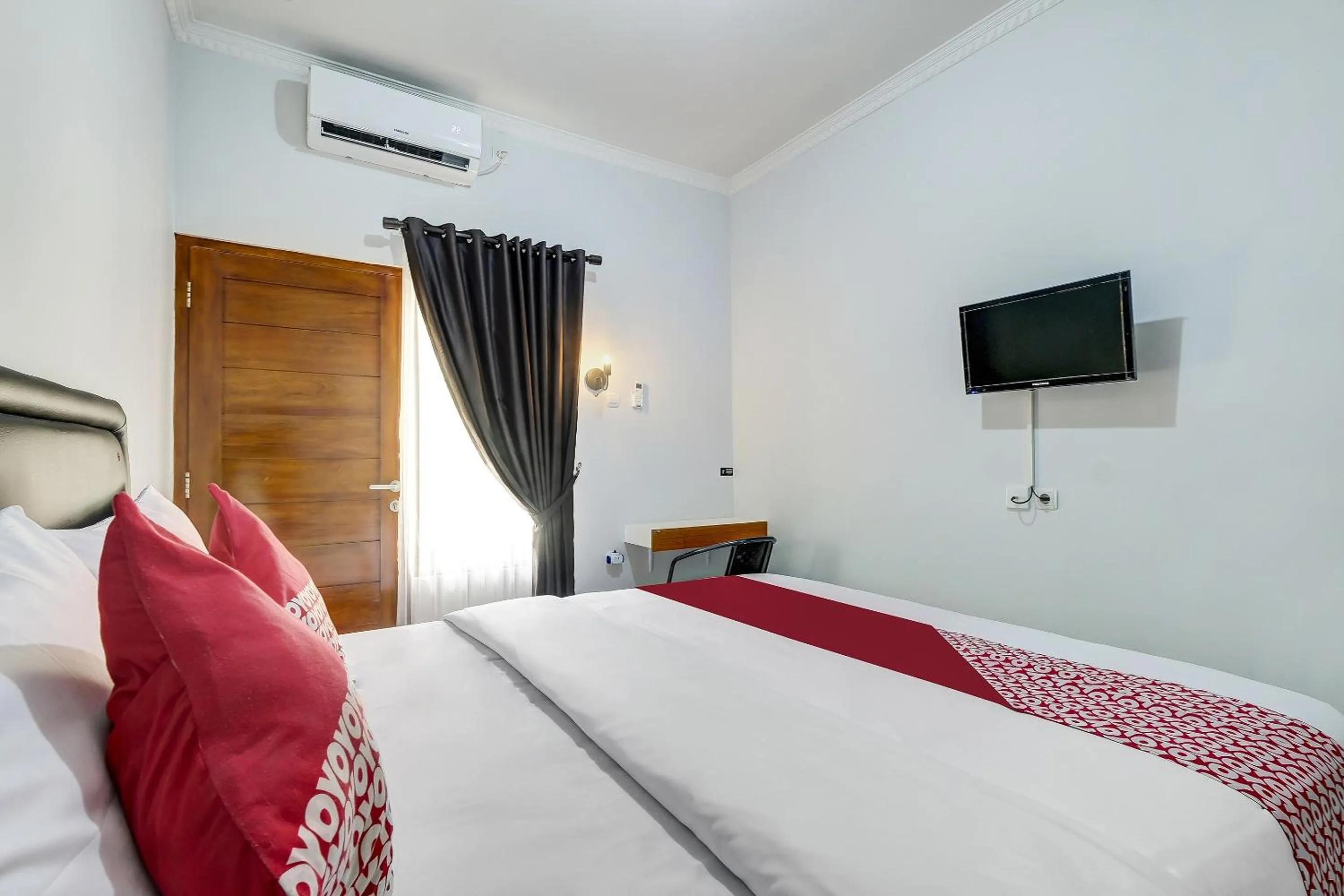 Bedroom, Bed in Capital O 90983 Harmony Easy Stay