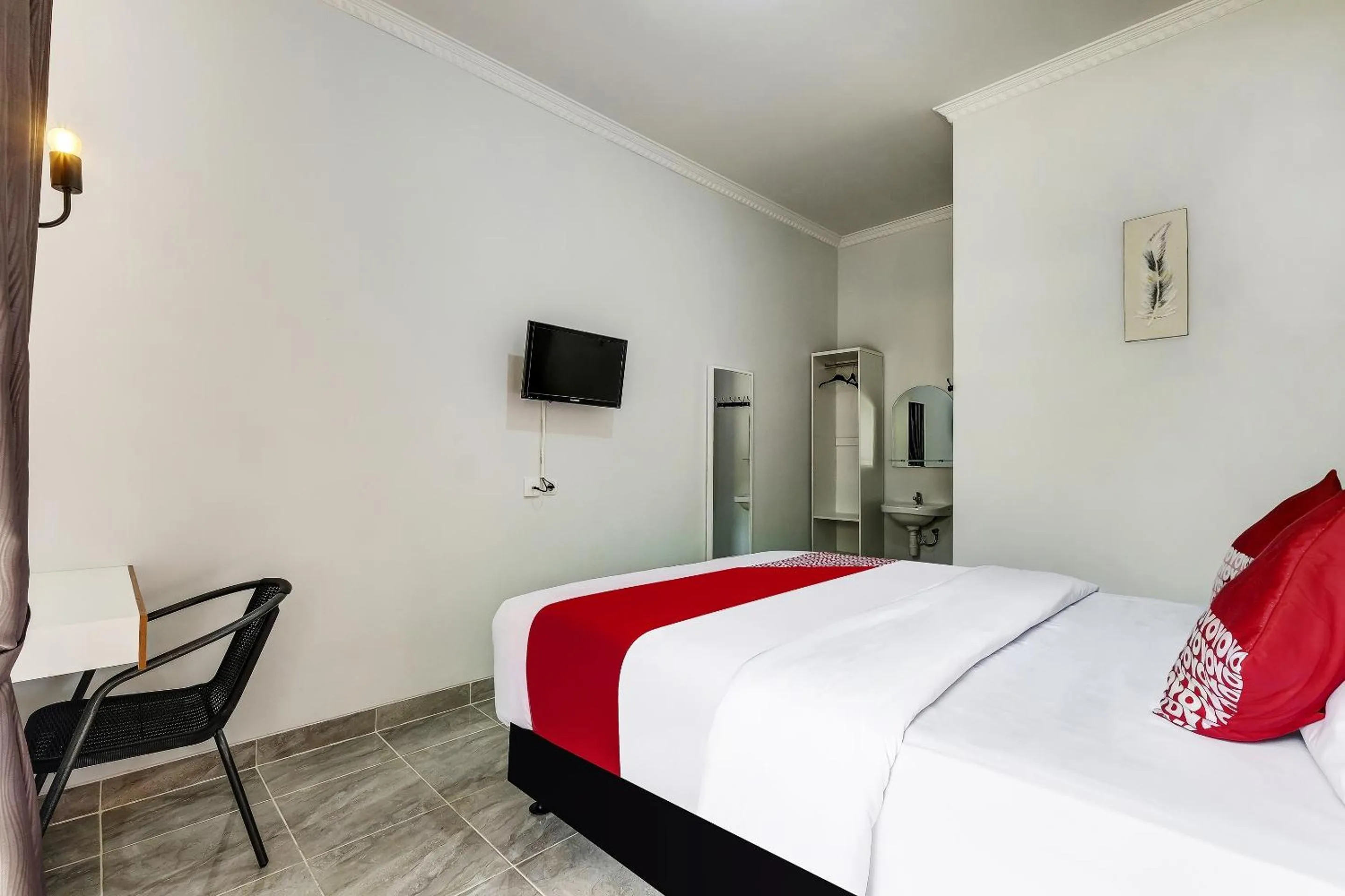 Bedroom, Bed in Capital O 90983 Harmony Easy Stay