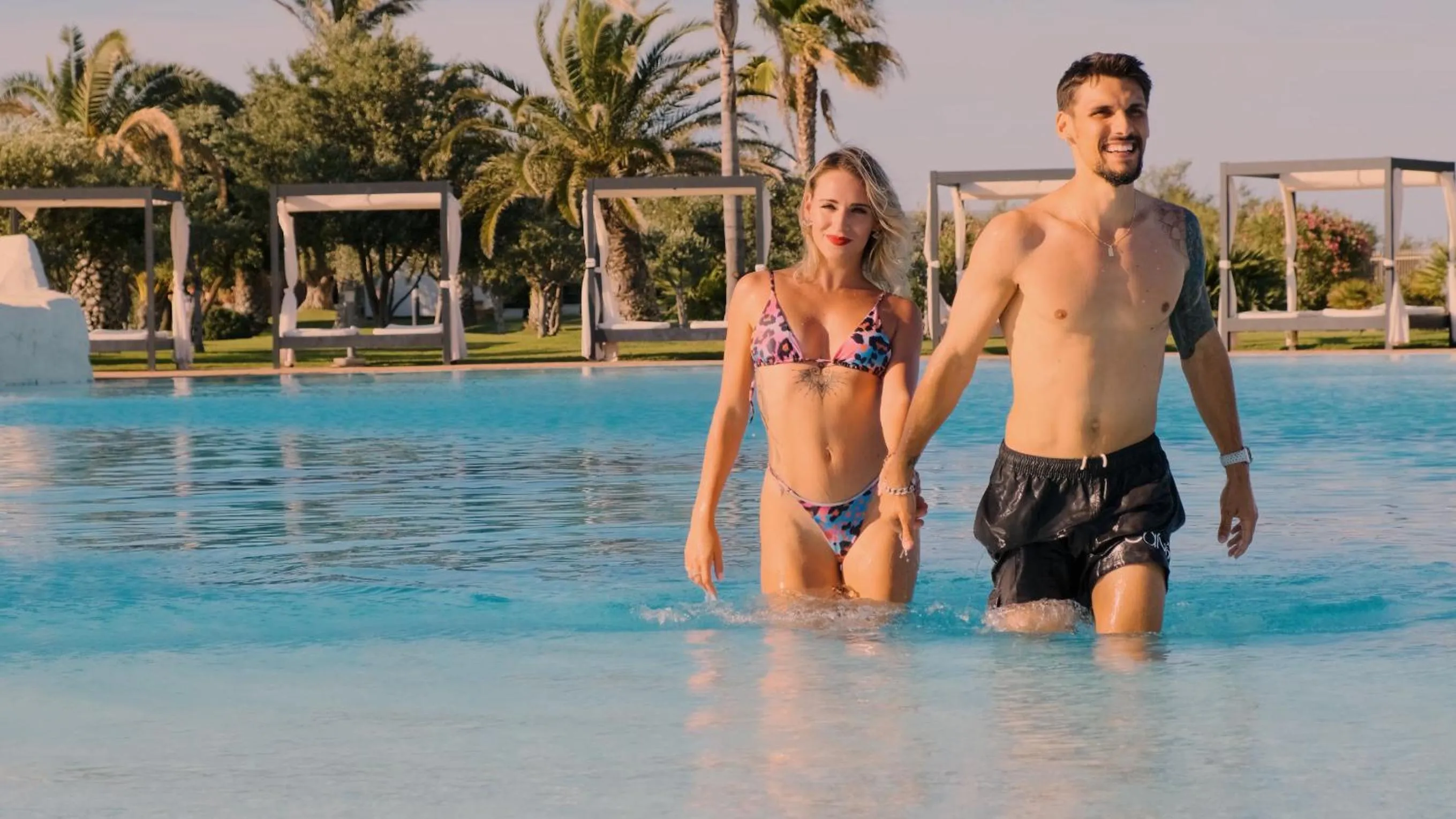 Swimming pool in Hotel Garden Beach