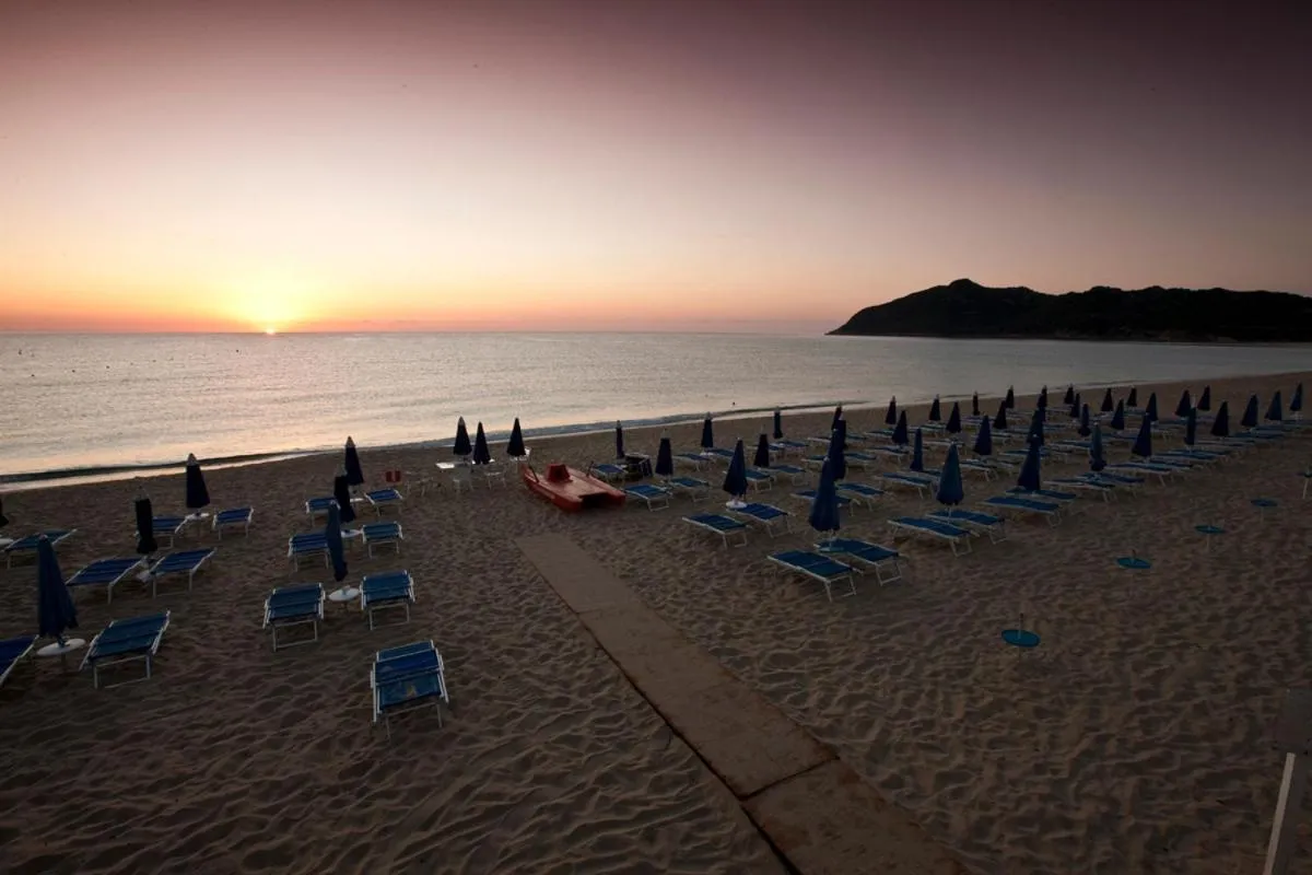 Beach in Hotel Garden Beach