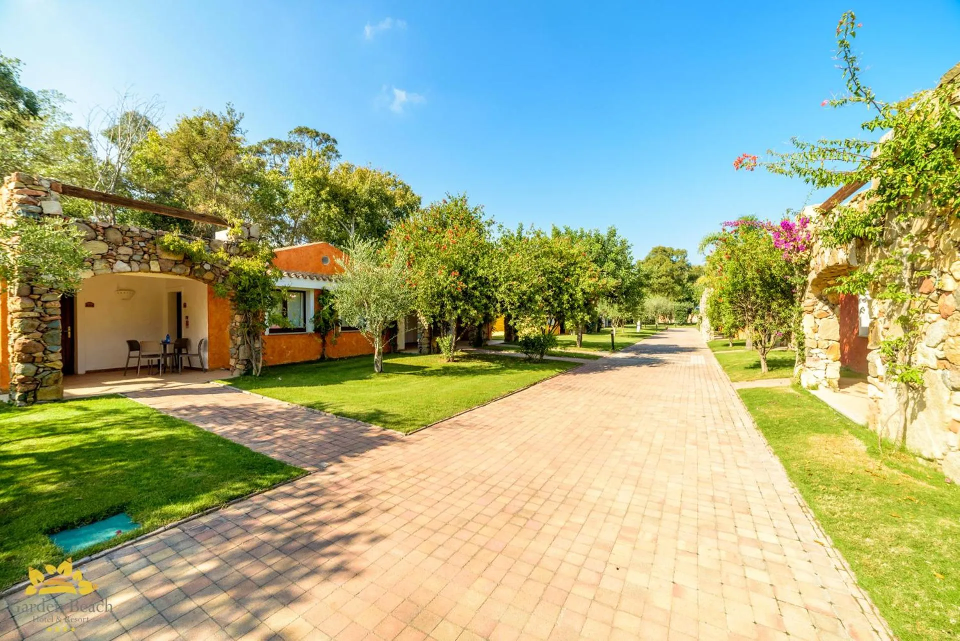 Street view in Hotel Garden Beach