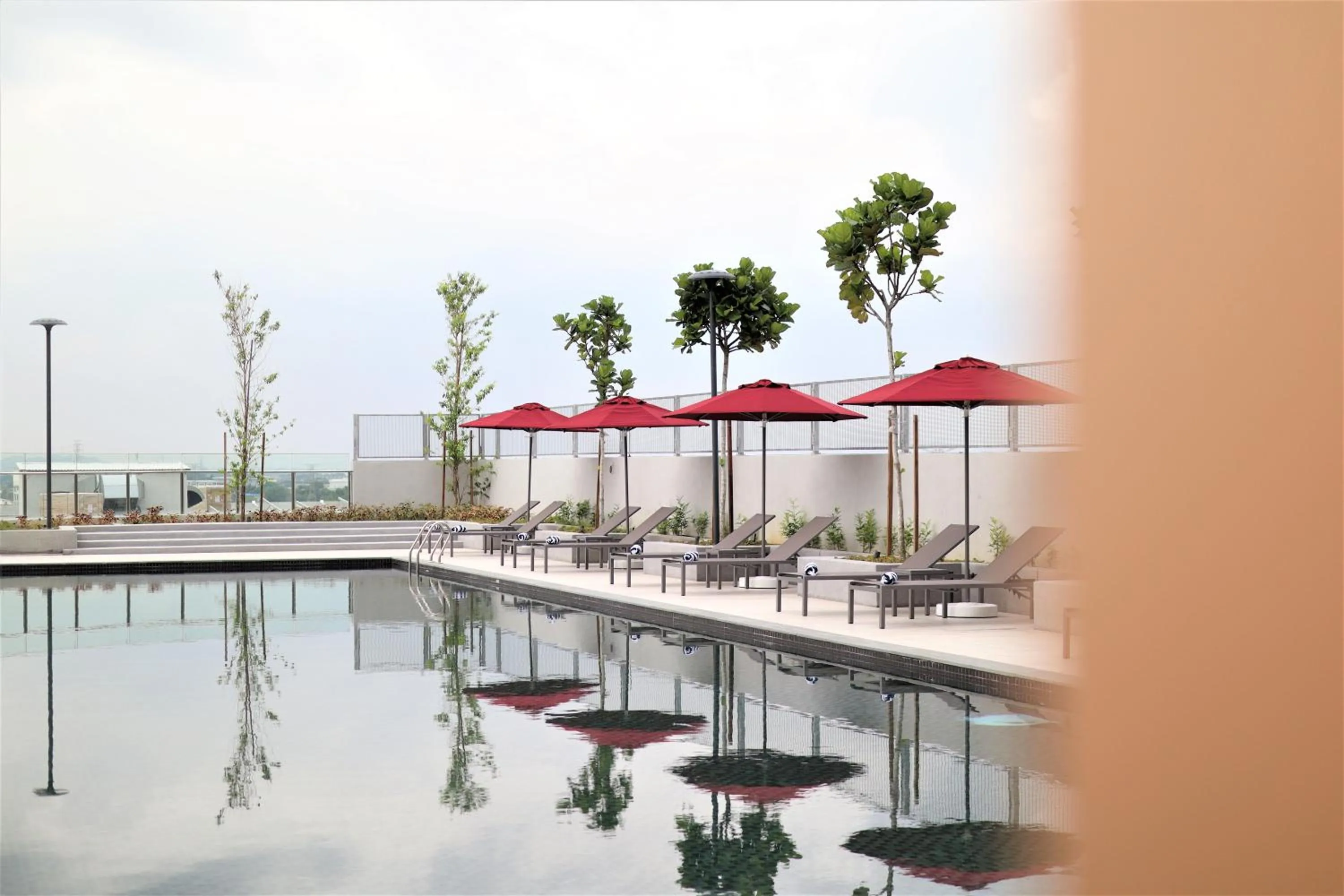 Pool view in KSL ESPLANADE HOTEL with HOT SPRING