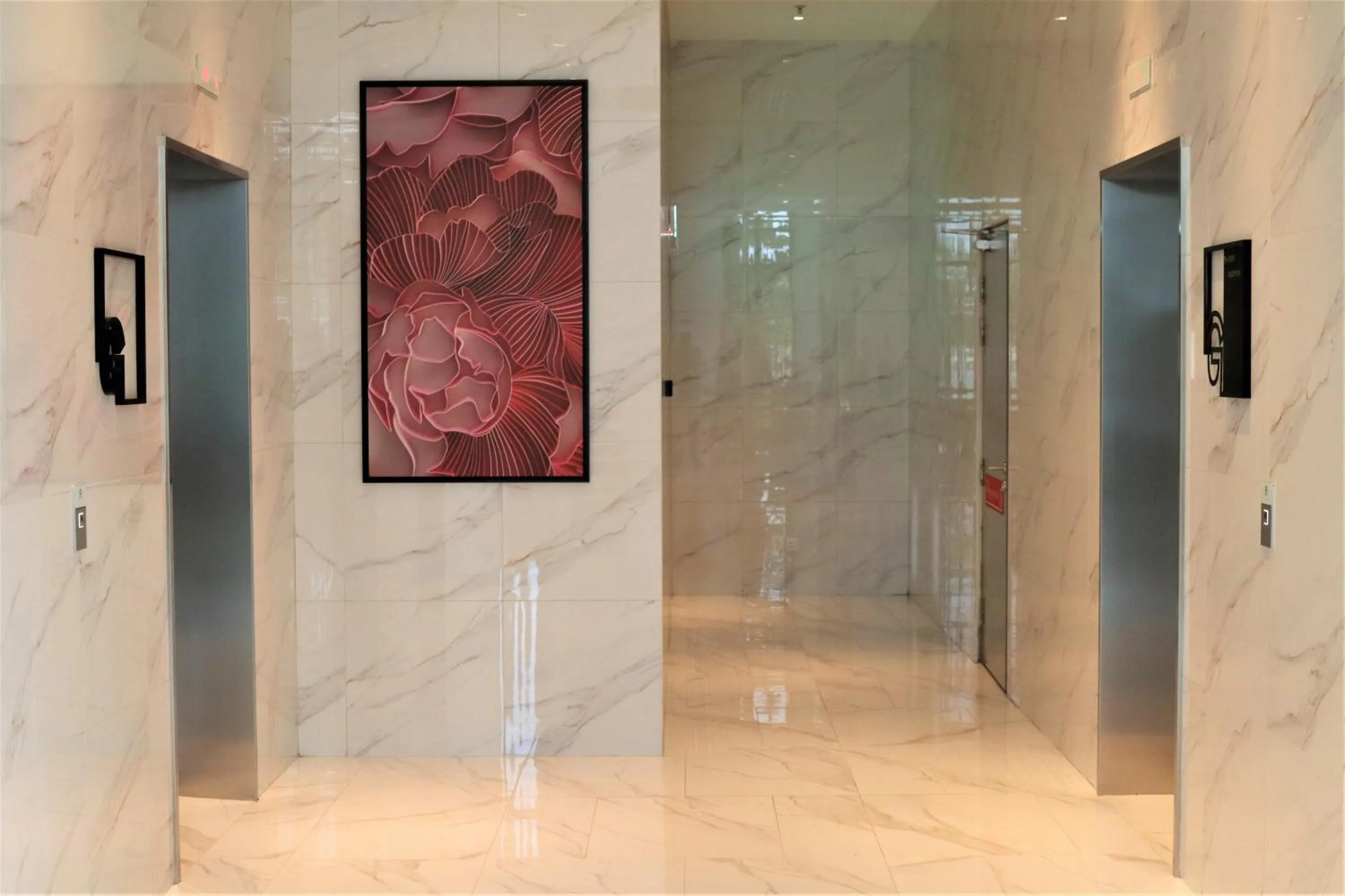 elevator in KSL ESPLANADE HOTEL with HOT SPRING