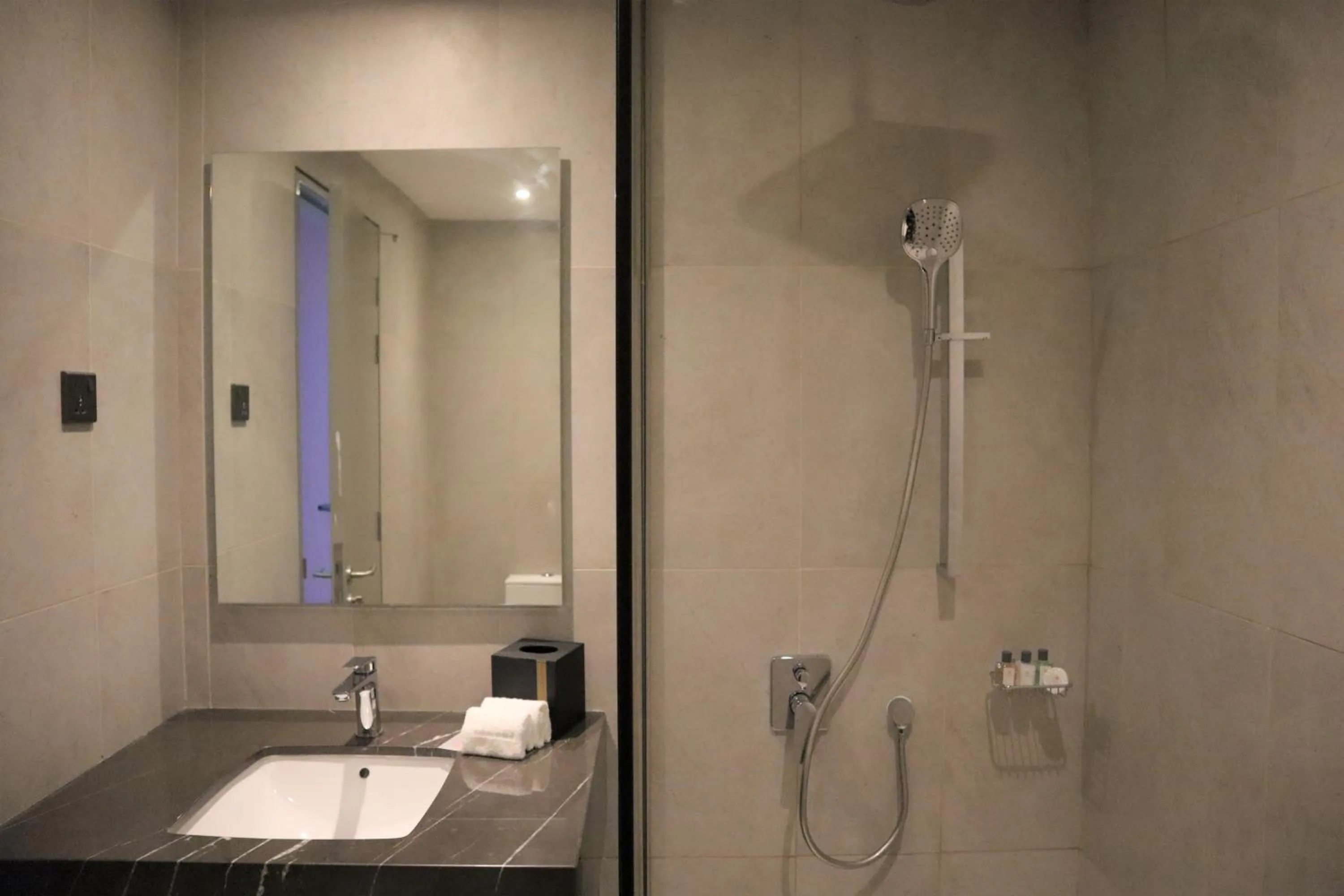 Shower in KSL ESPLANADE HOTEL with HOT SPRING