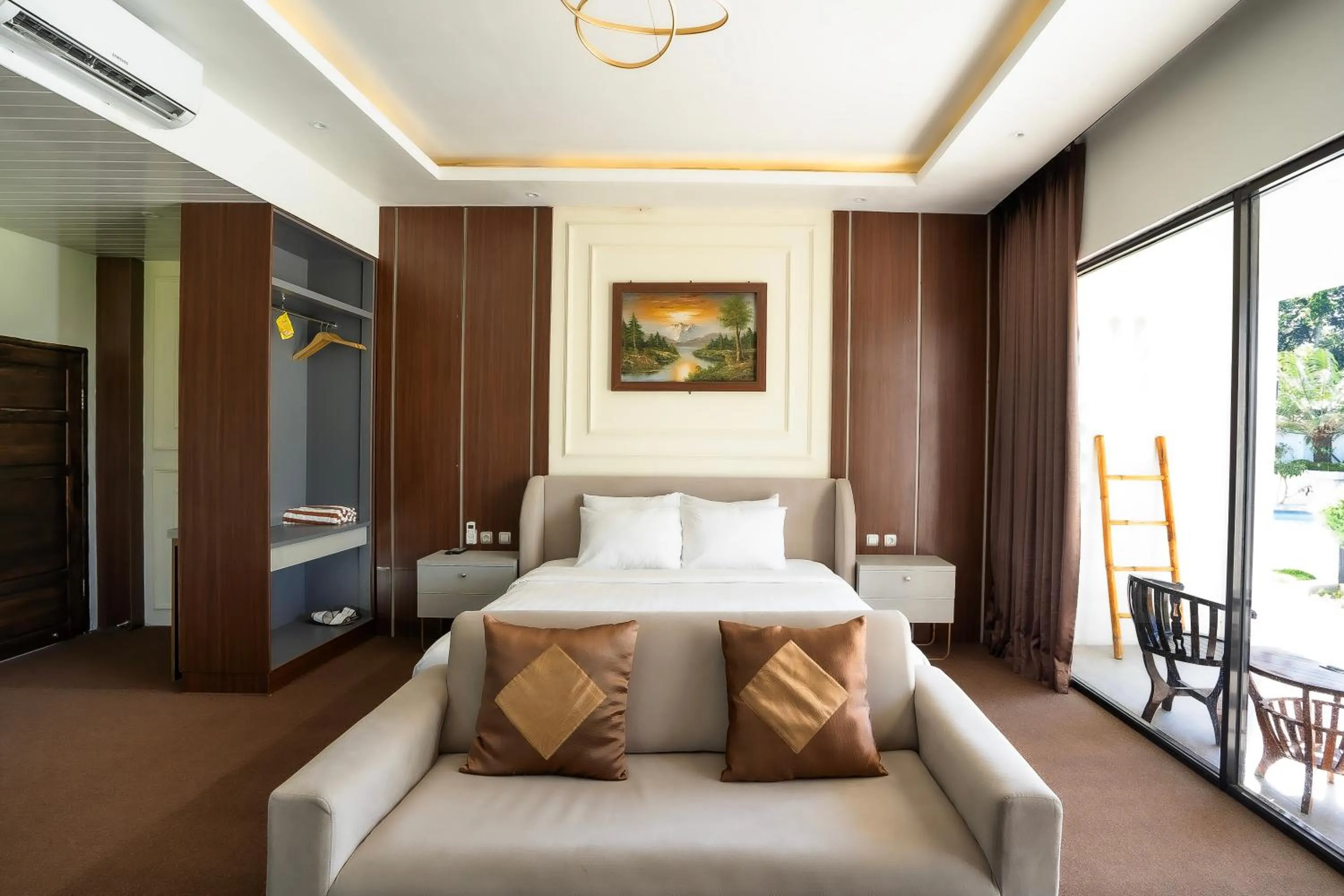 Bed in Nirvana Hotel Resort Tetebatu